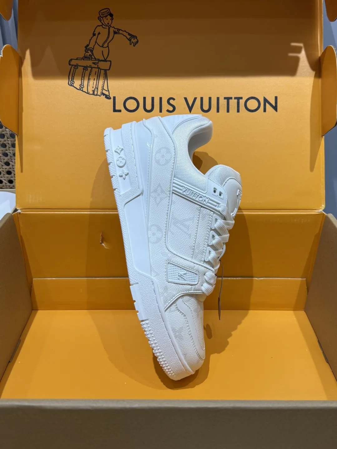Louis Vuitton Trainer Off-White Replica Shoes –  Rep Sneakers SmoothTexture 431