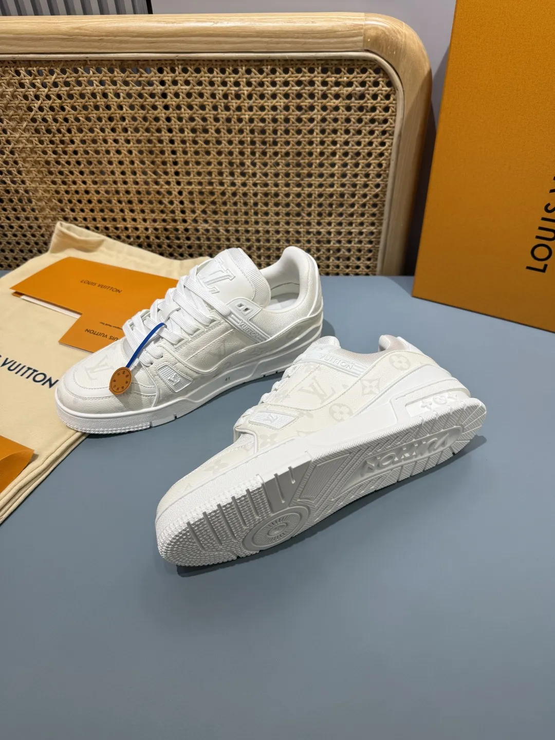 Louis Vuitton Trainer Off-White Replica Shoes –  Rep Sneakers SmoothTexture 431