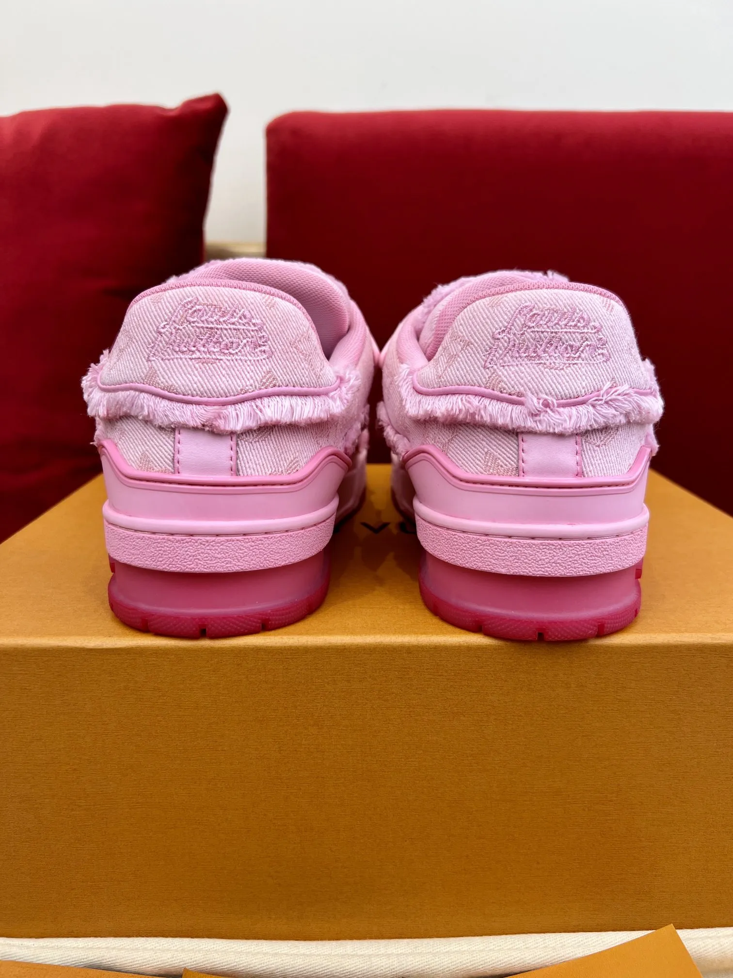 WrinkleFree Louis Vuitton Trainer Pink Denim Sneakers – Replica Shoes & Fake Louis Vuitton Collection 315