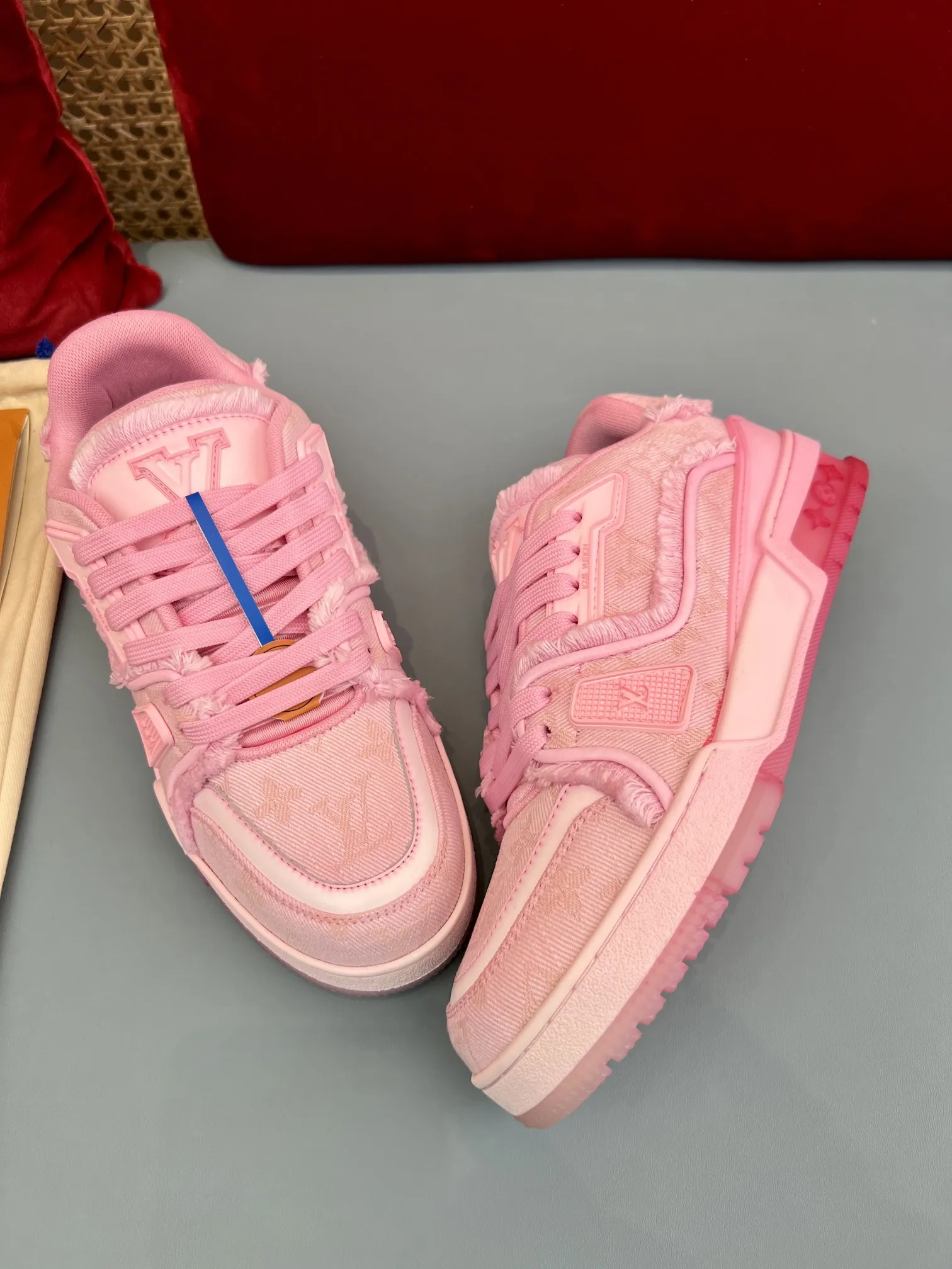 WrinkleFree Louis Vuitton Trainer Pink Denim Sneakers – Replica Shoes & Fake Louis Vuitton Collection 315