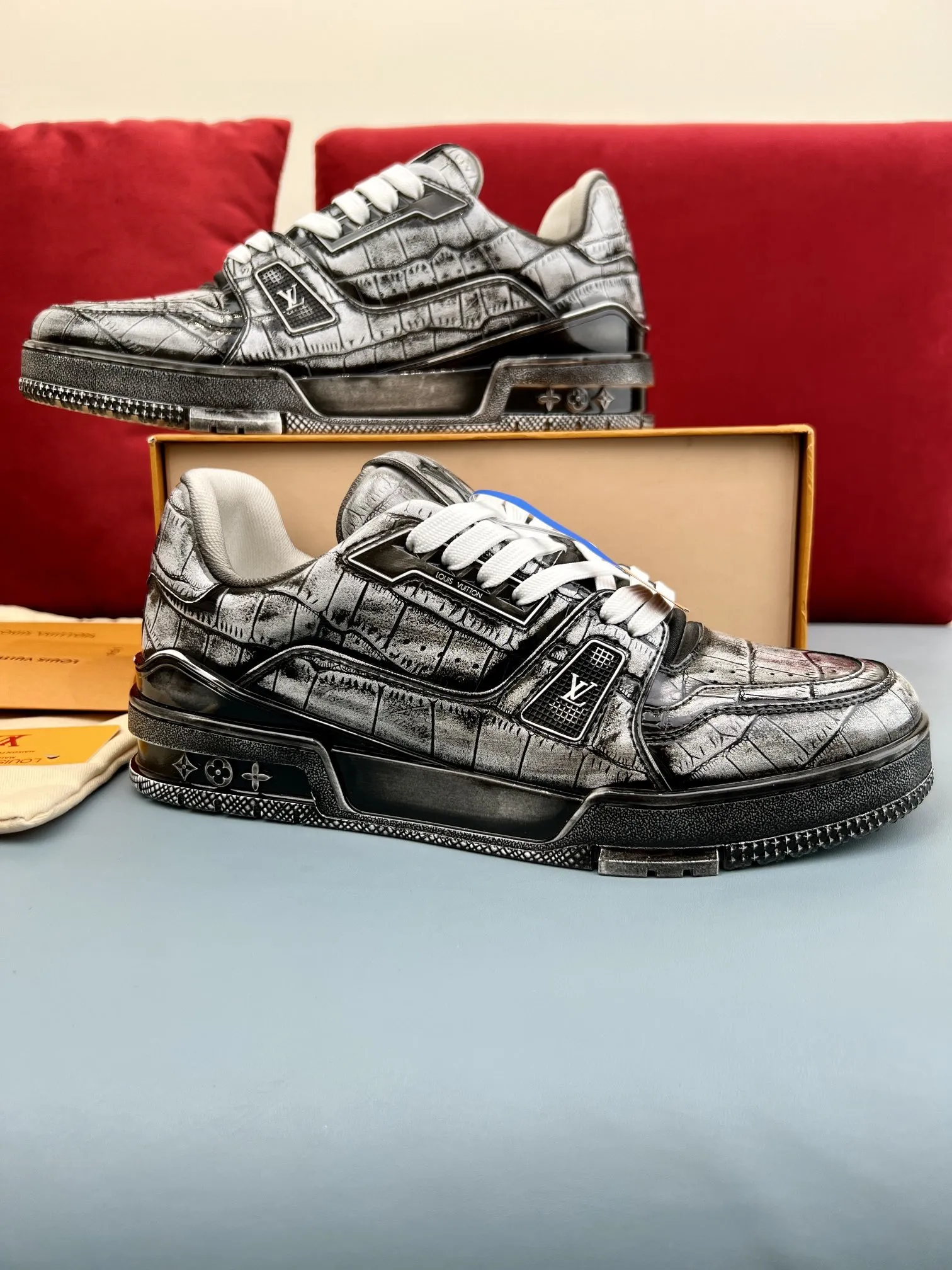 Louis Vuitton Trainer Sneaker Black Crocodile –  Replica Shoes & Rep Footwear Stretchable 342