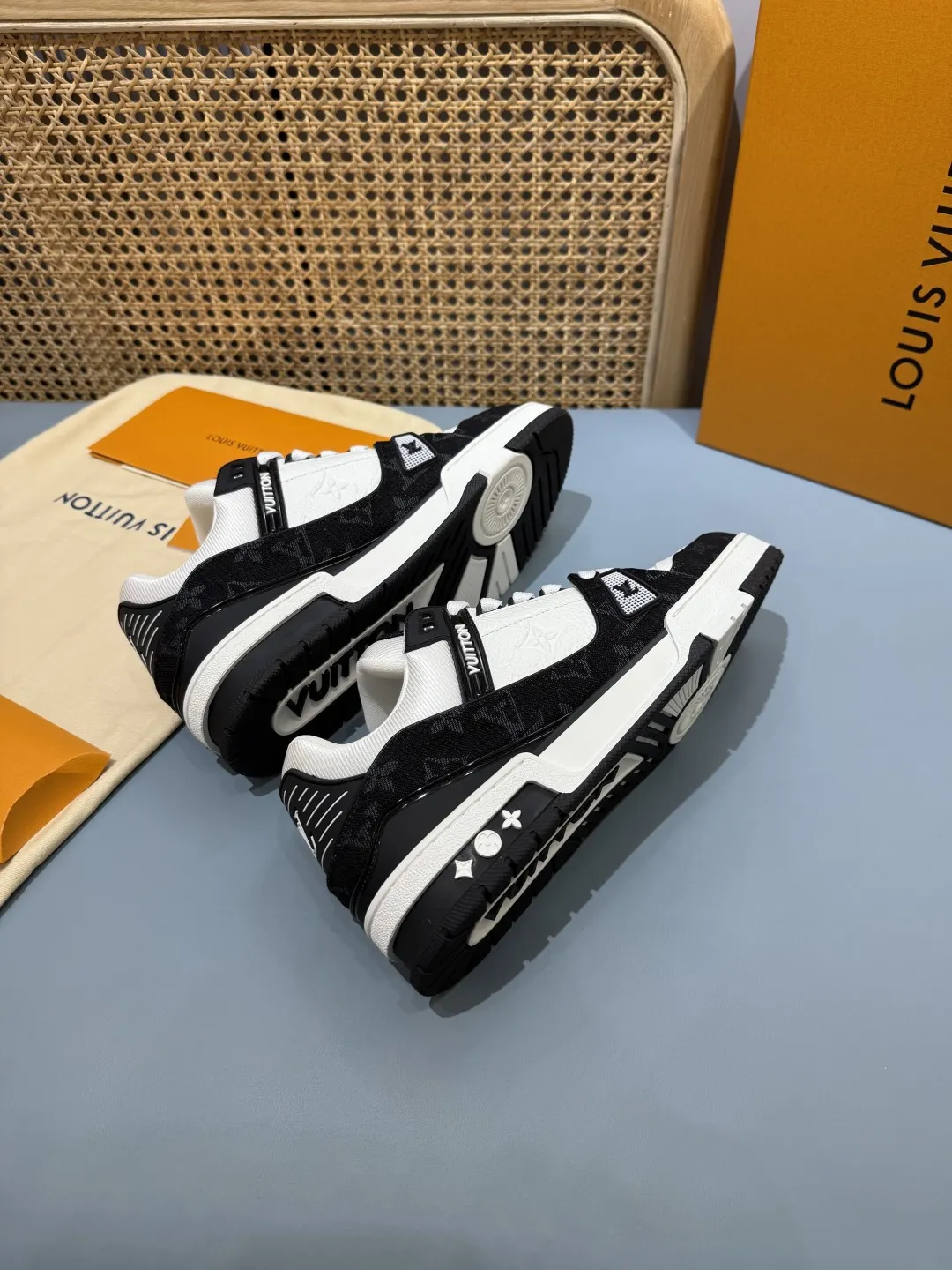 Louis Vuitton Trainer Sneaker Black Denim –  Replica Shoes & Rep Footwear Casual 398