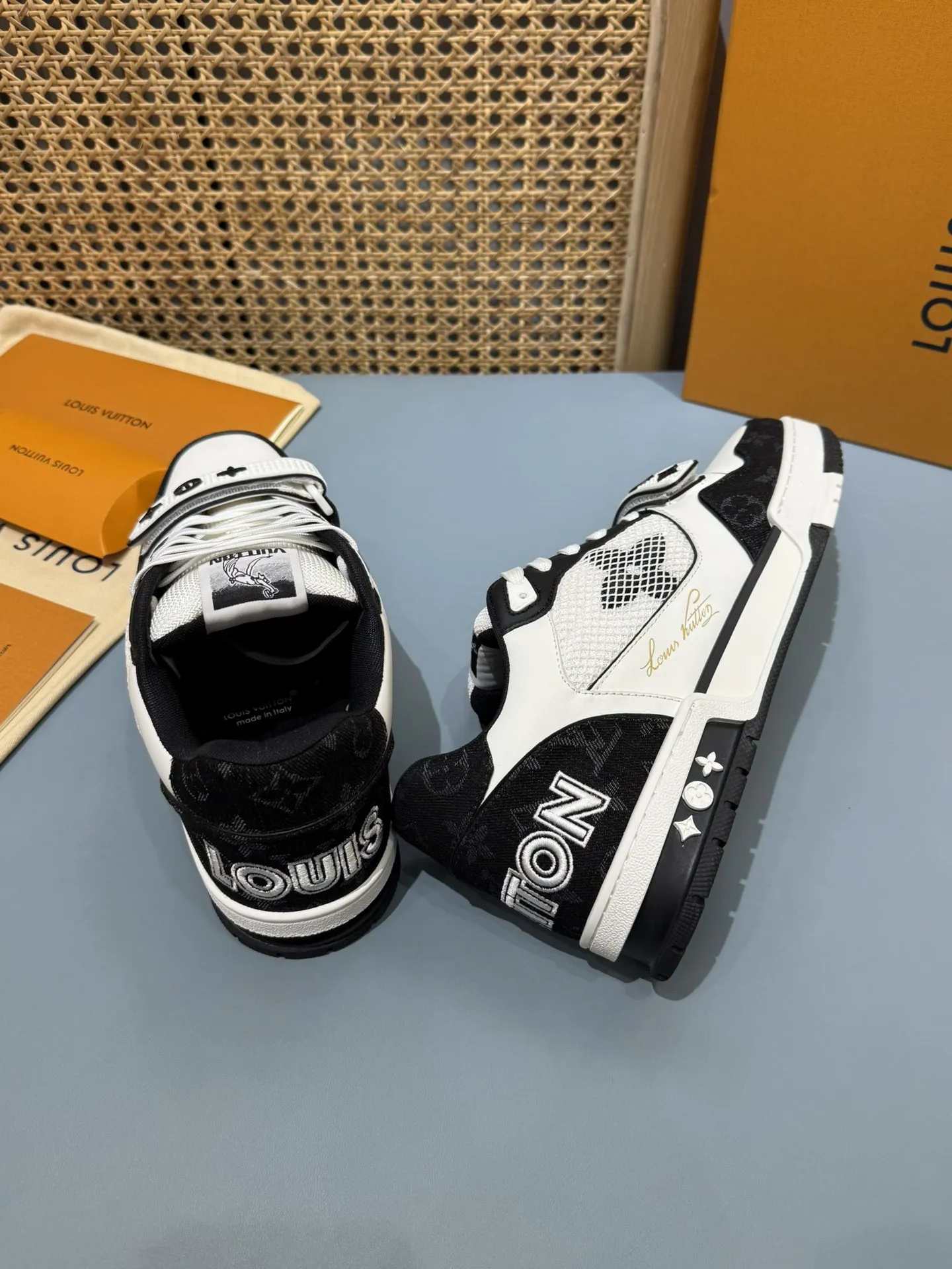 Colorful Louis Vuitton Trainer Sneaker Black White – Replica Shoes & Louis Vuitton Fake 416