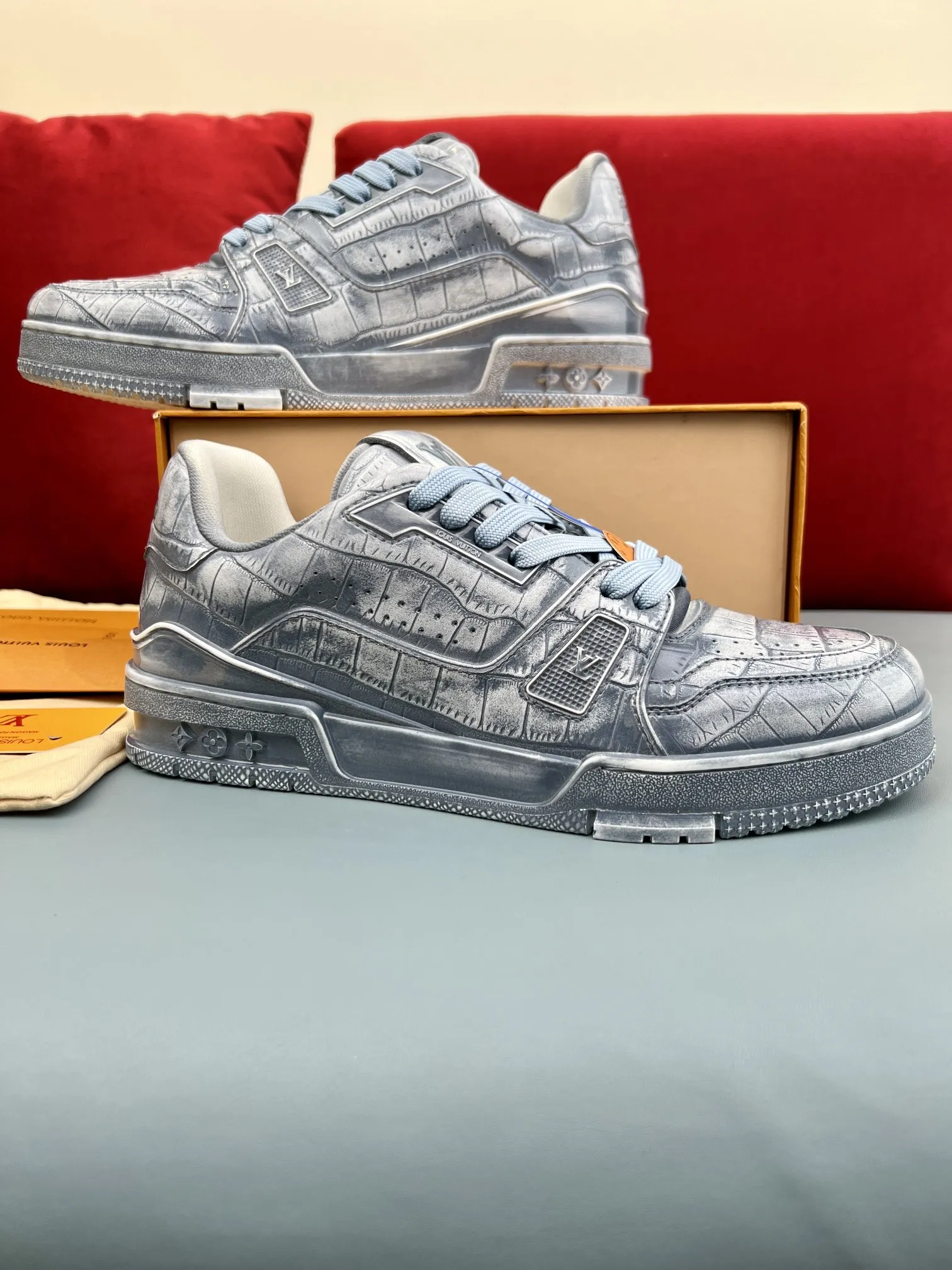 Louis Vuitton Trainer Sneaker Blue Leather –  Replica Shoes & Rep Footwear Sporty 341