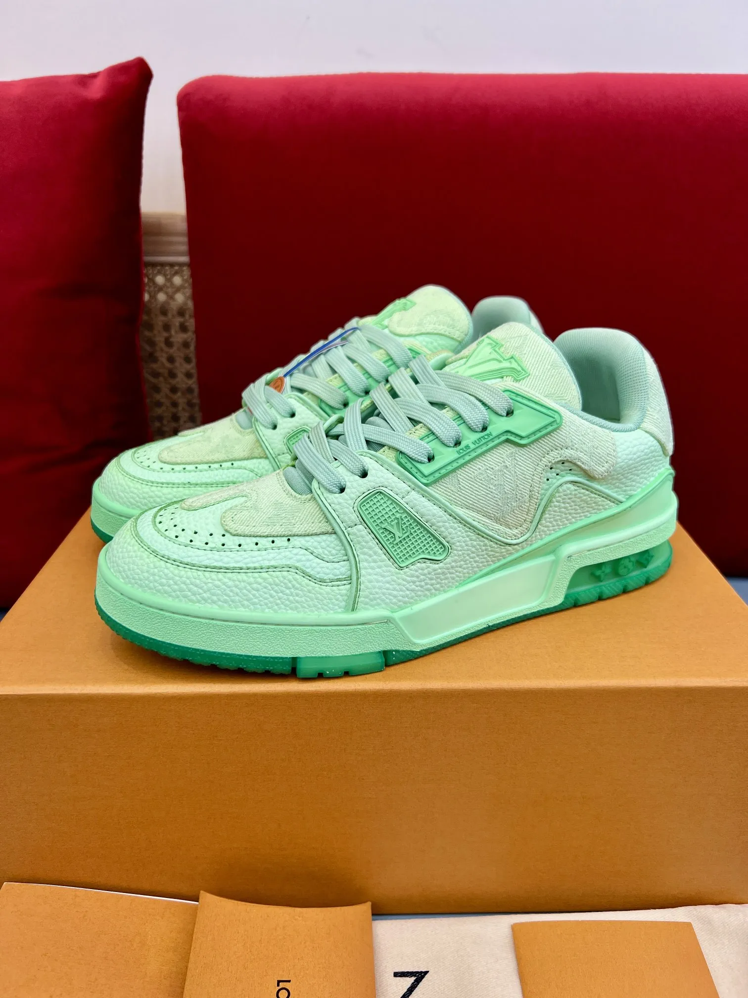 Louis Vuitton Trainer Sneaker Green Monogram –  Replica Shoes OnTrend 334