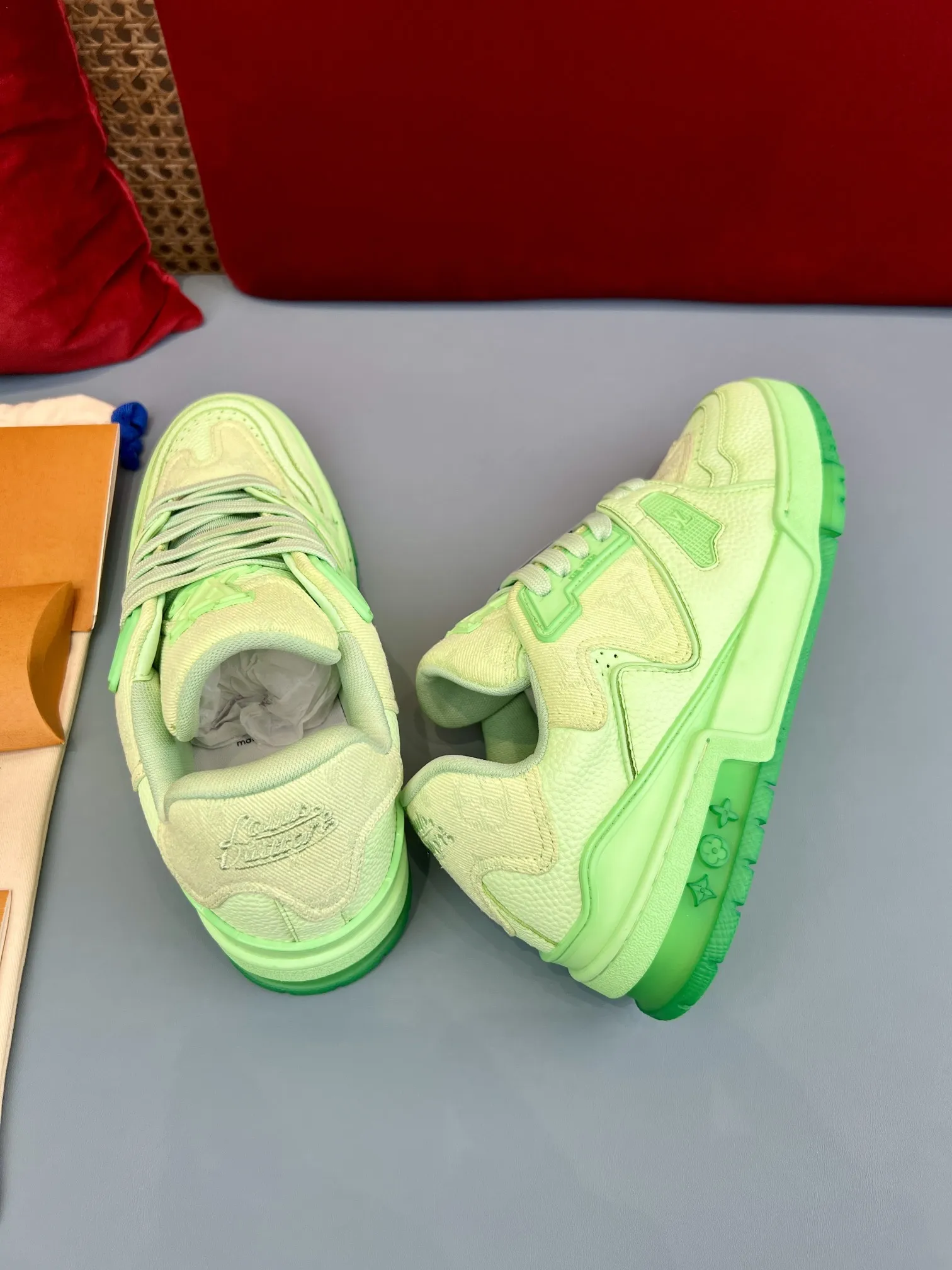 Louis Vuitton Trainer Sneaker Green Monogram –  Replica Shoes OnTrend 334