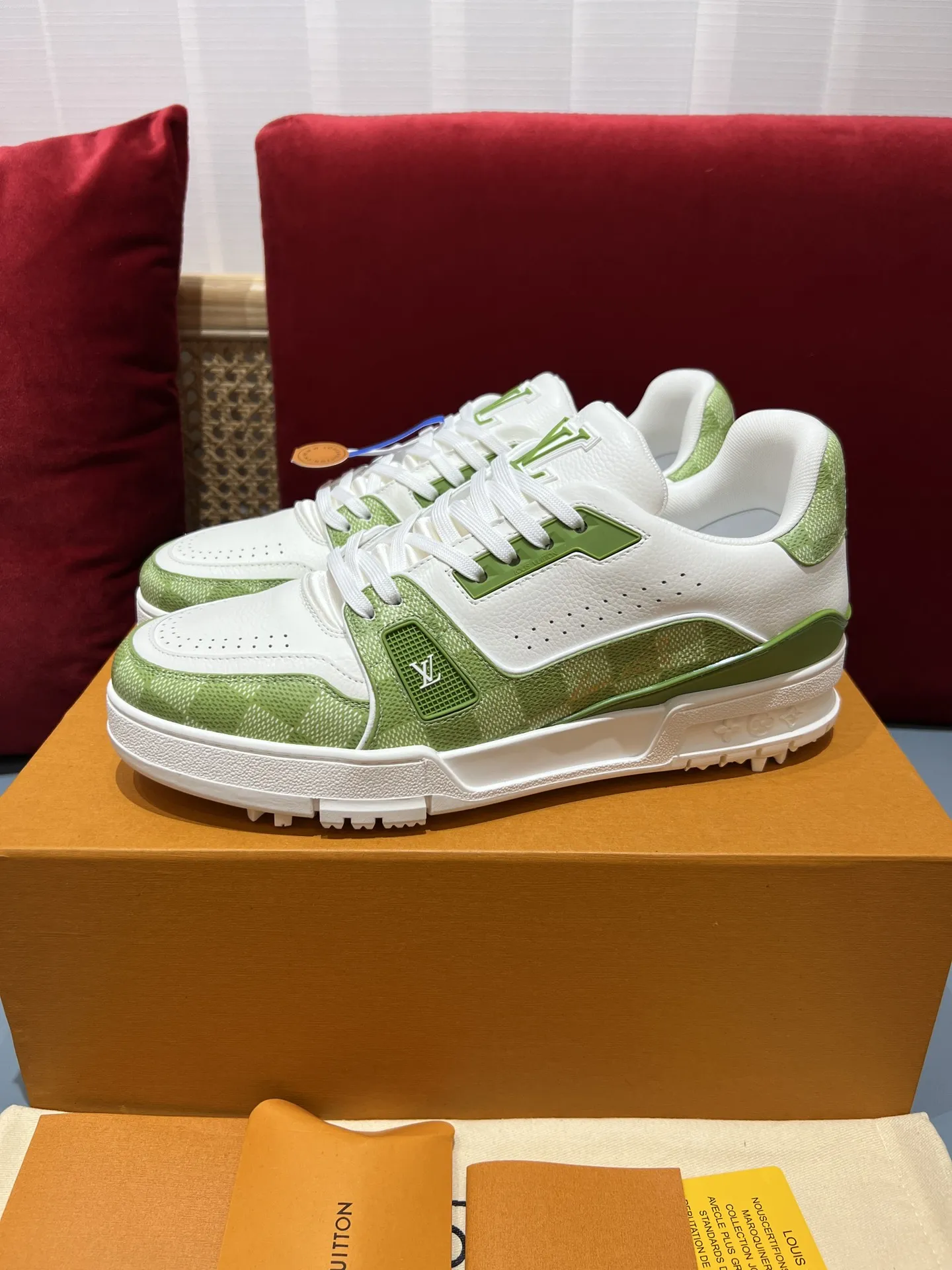Thermal Louis Vuitton Trainer Sneaker Green White –  Replica Shoes & Rep Shoes 370