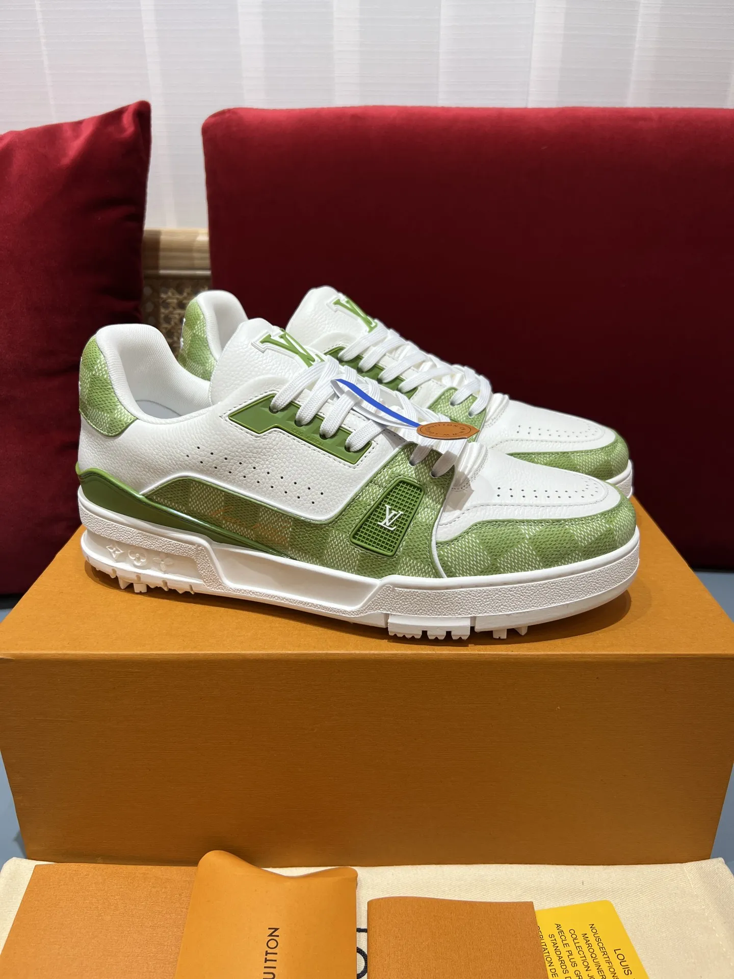 Thermal Louis Vuitton Trainer Sneaker Green White –  Replica Shoes & Rep Shoes 370
