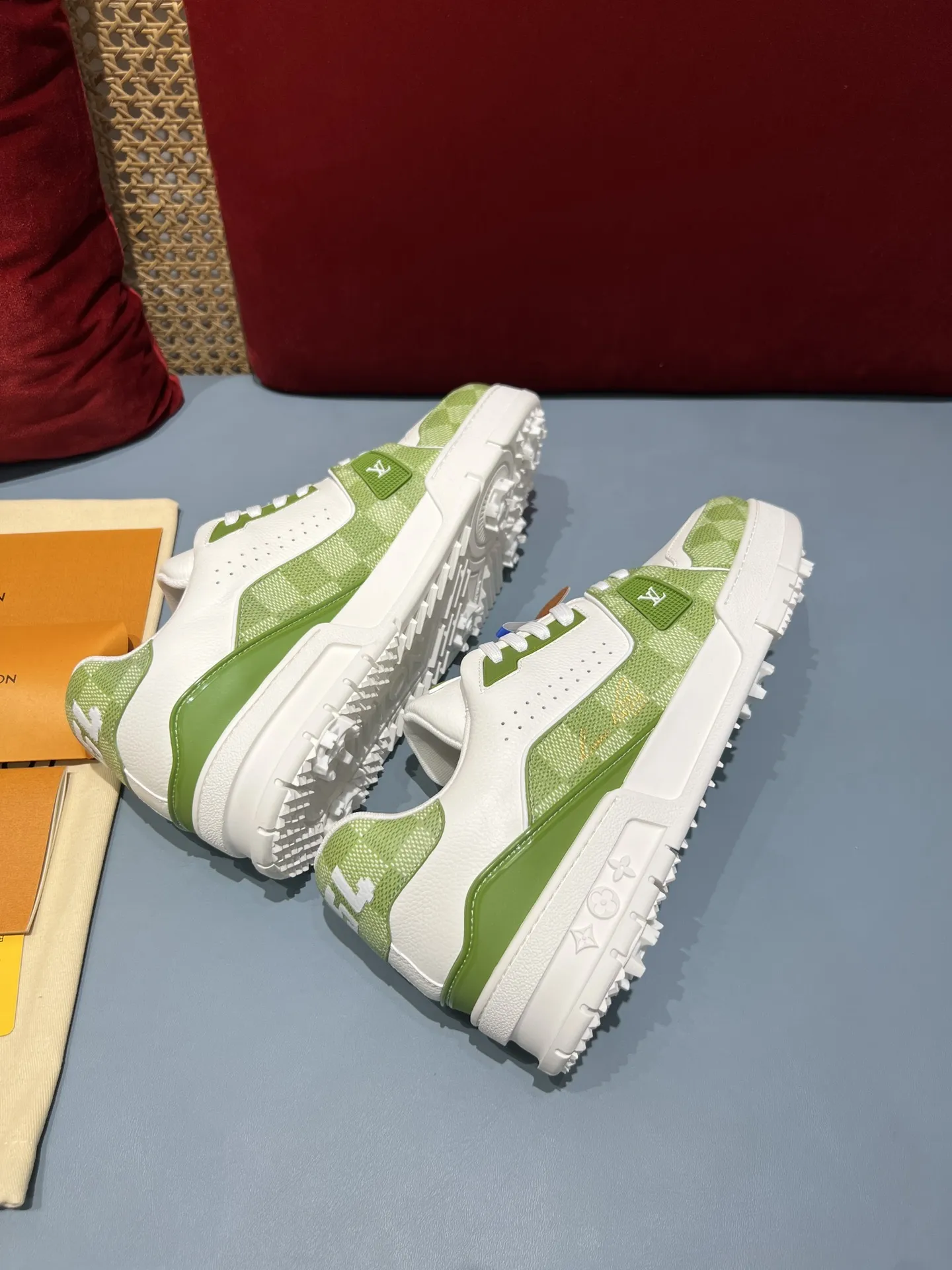 Thermal Louis Vuitton Trainer Sneaker Green White –  Replica Shoes & Rep Shoes 370