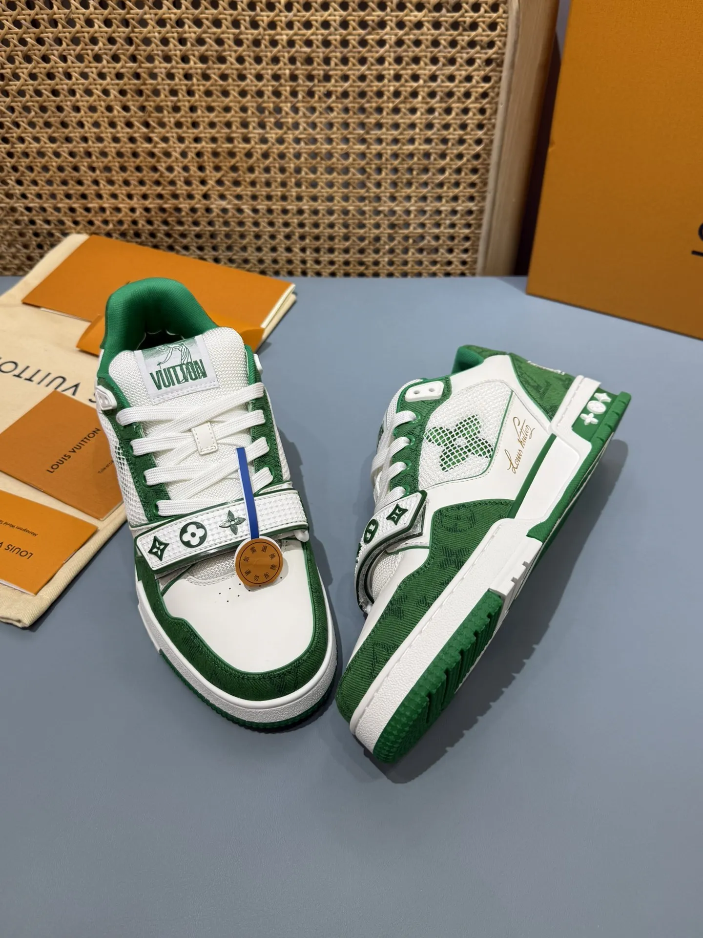 Chic Louis Vuitton Trainer Sneaker Green White –  Replica Shoes 408