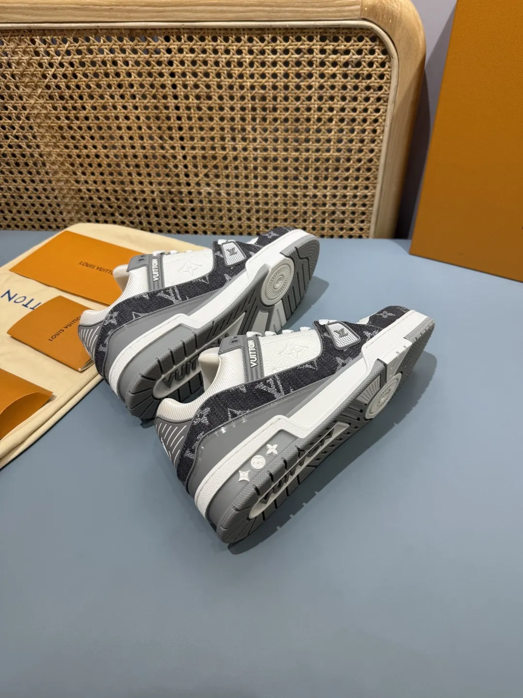 Louis Vuitton Trainer Sneaker Grey Denim –  Replica Shoes & Rep Footwear Stylish 399