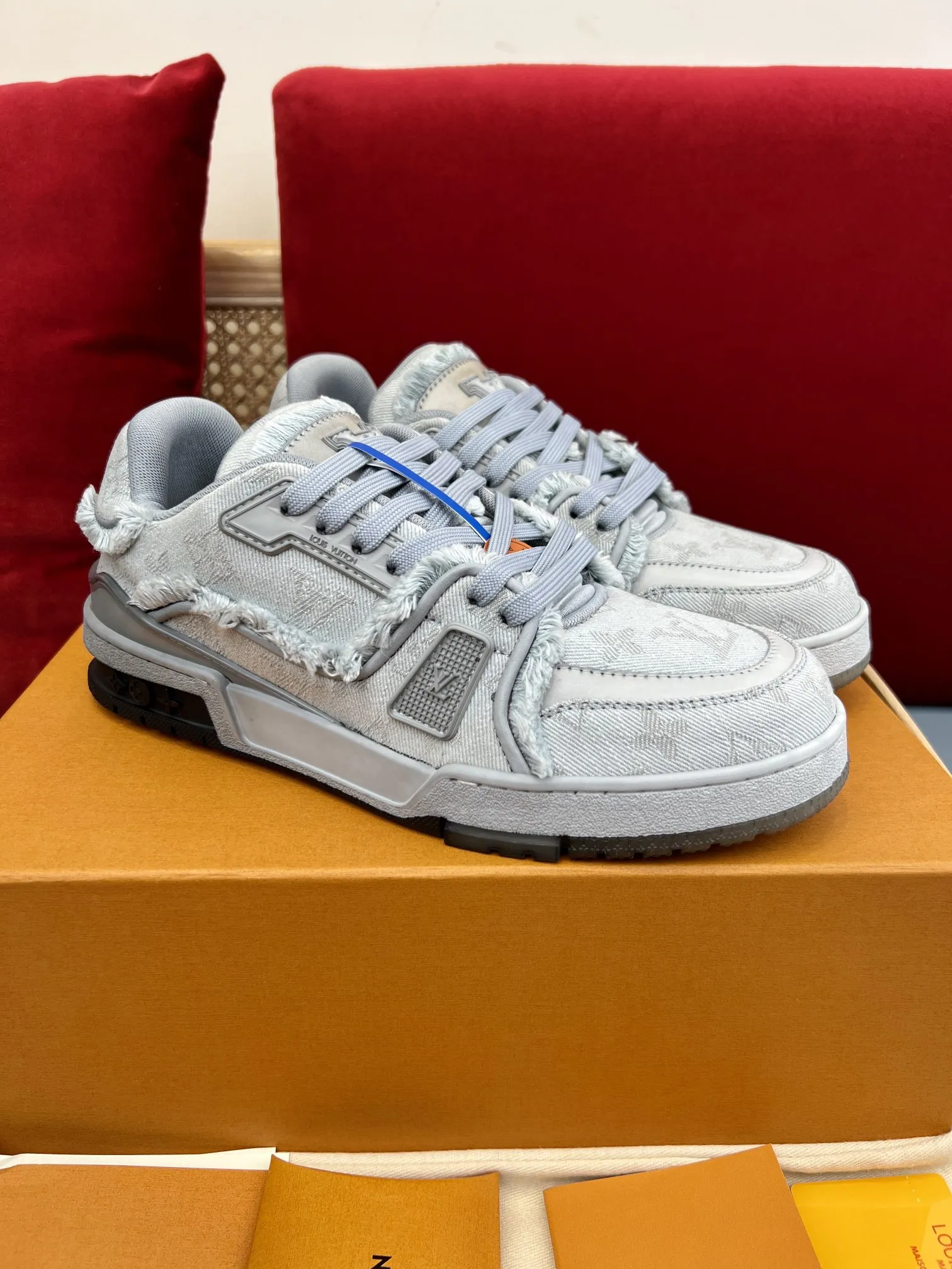 Louis Vuitton Trainer Sneaker Grey Denim –  Replica Shoes & Rep Shoes Upgraded 318