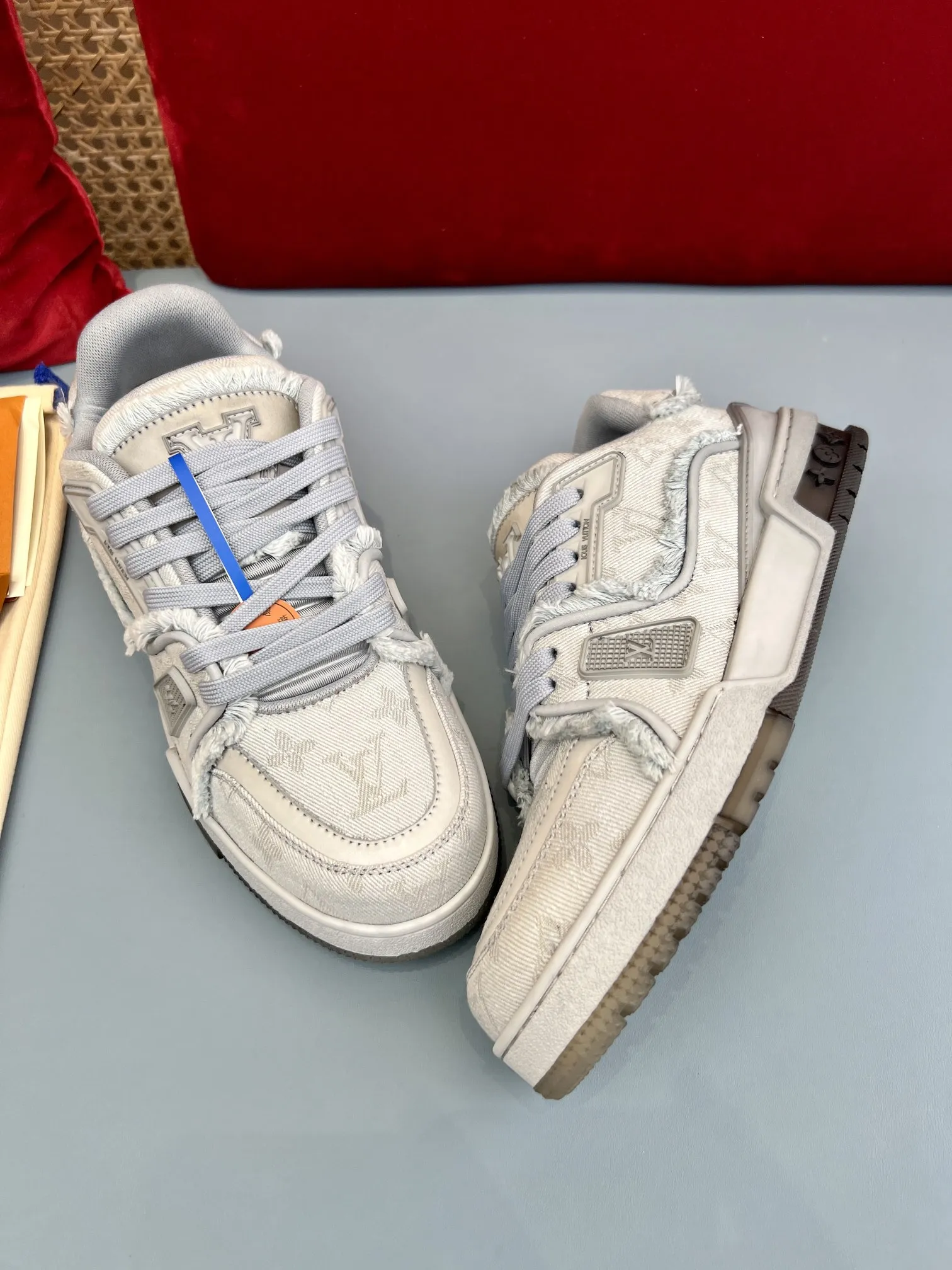Louis Vuitton Trainer Sneaker Grey Denim –  Replica Shoes & Rep Shoes Upgraded 318