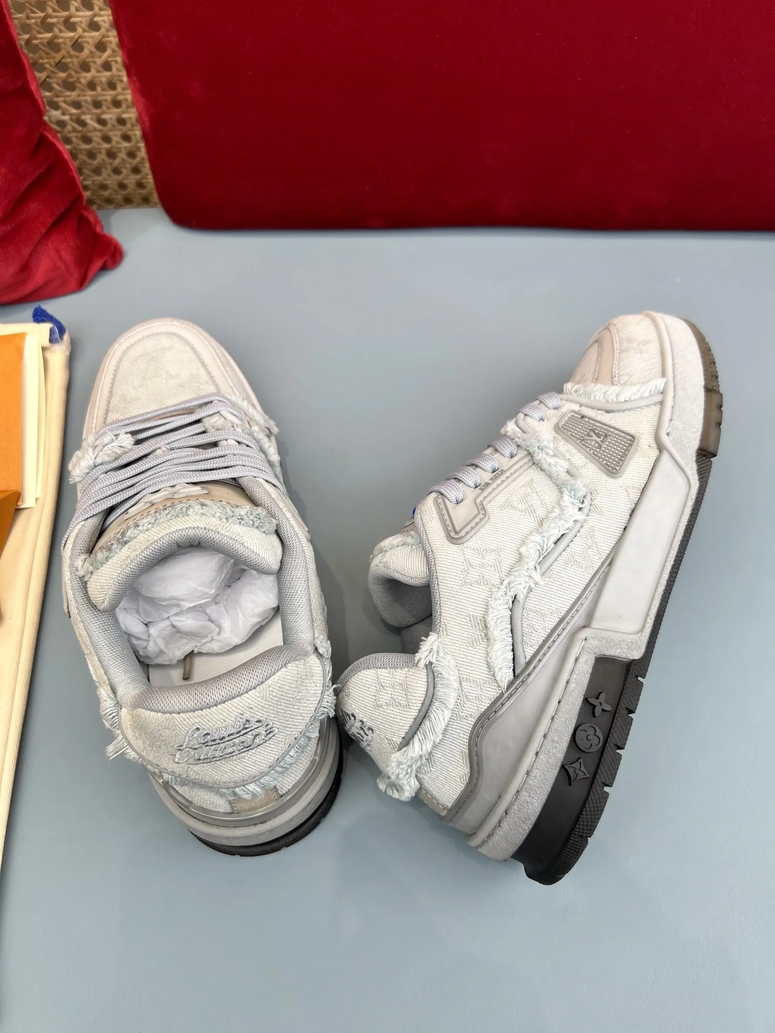 Louis Vuitton Trainer Sneaker Grey Denim –  Replica Shoes & Rep Shoes Upgraded 318