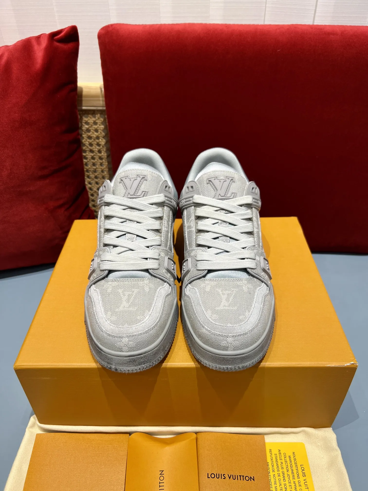 Louis Vuitton Trainer Sneaker Grey Monogram –  Replica Shoes & Rep Footwear TravelReady 366