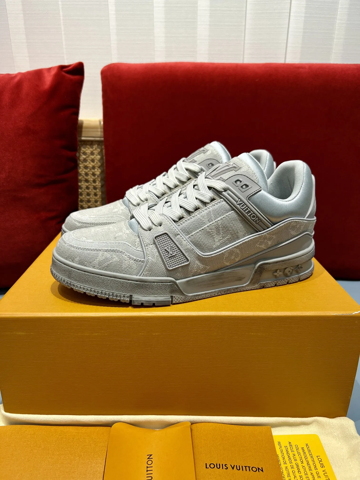 Louis Vuitton Trainer Sneaker Grey Monogram –  Replica Shoes & Rep Footwear TravelReady 366