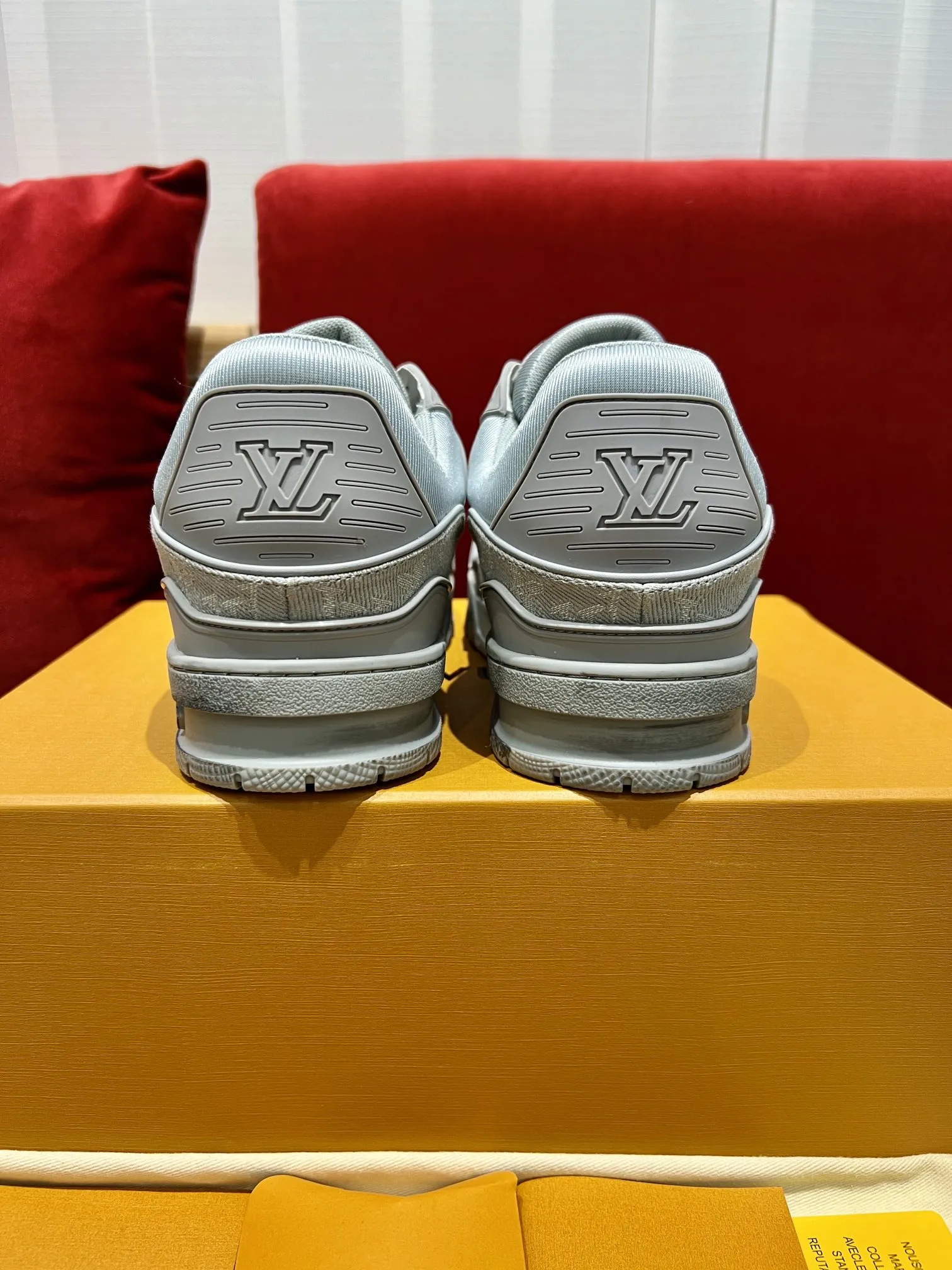 Louis Vuitton Trainer Sneaker Grey Monogram –  Replica Shoes & Rep Footwear TravelReady 366