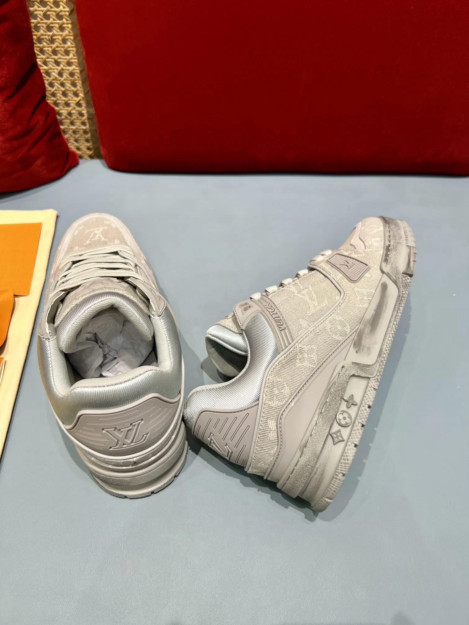 Louis Vuitton Trainer Sneaker Grey Monogram –  Replica Shoes & Rep Footwear TravelReady 366