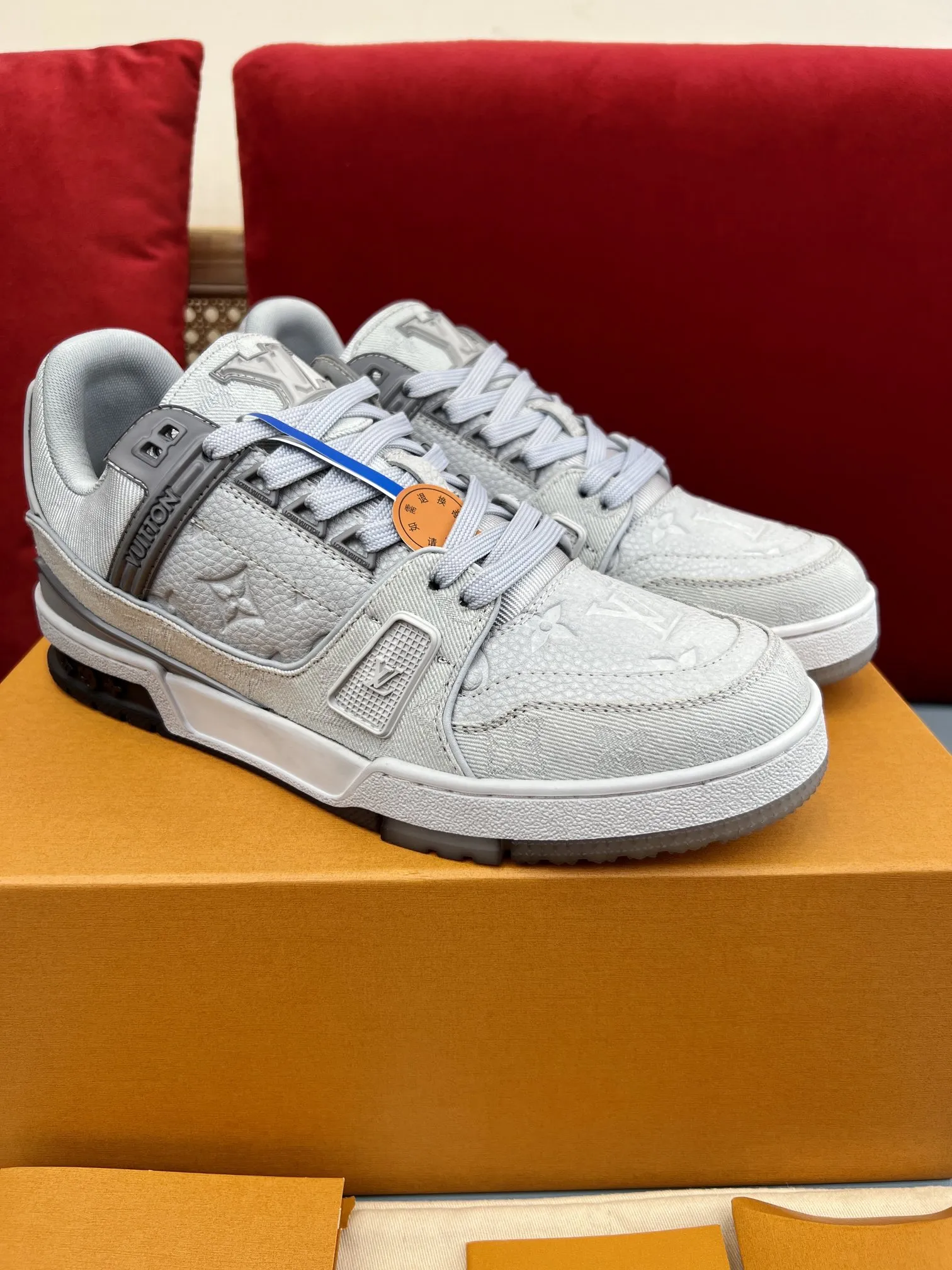 Chic Louis Vuitton Trainer Sneaker Grey Monogram –  Replica Shoes 305
