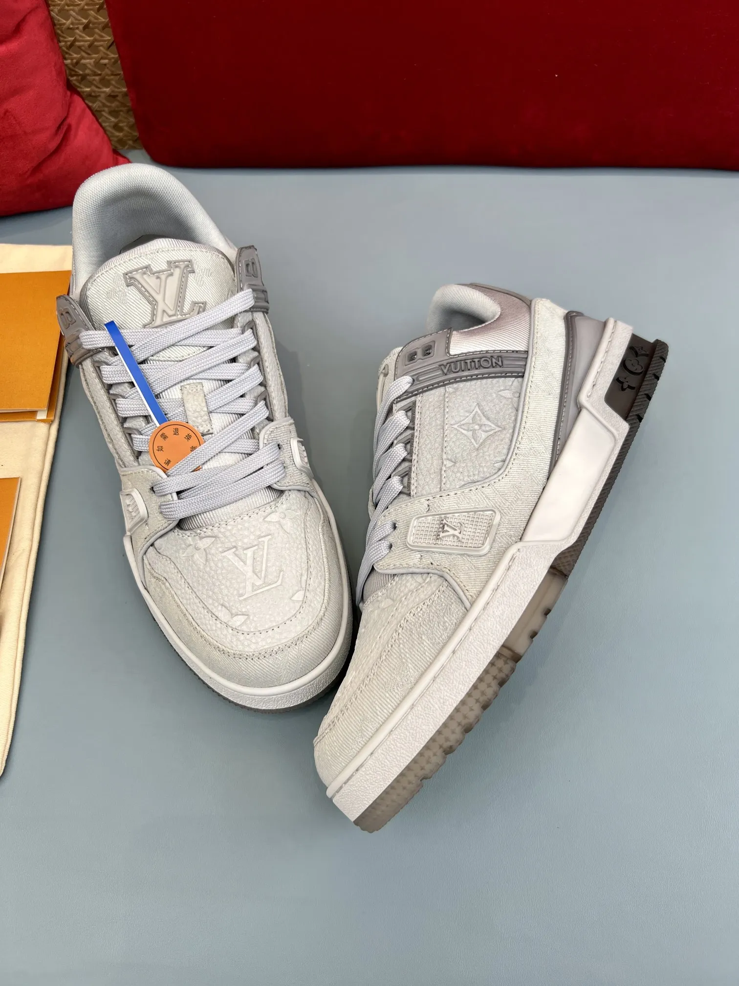 Chic Louis Vuitton Trainer Sneaker Grey Monogram –  Replica Shoes 305