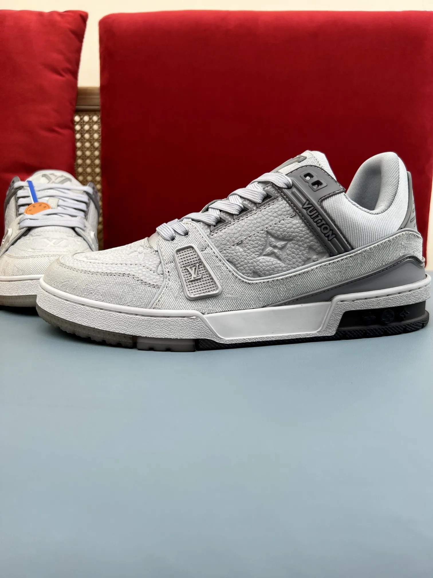 Chic Louis Vuitton Trainer Sneaker Grey Monogram –  Replica Shoes 305