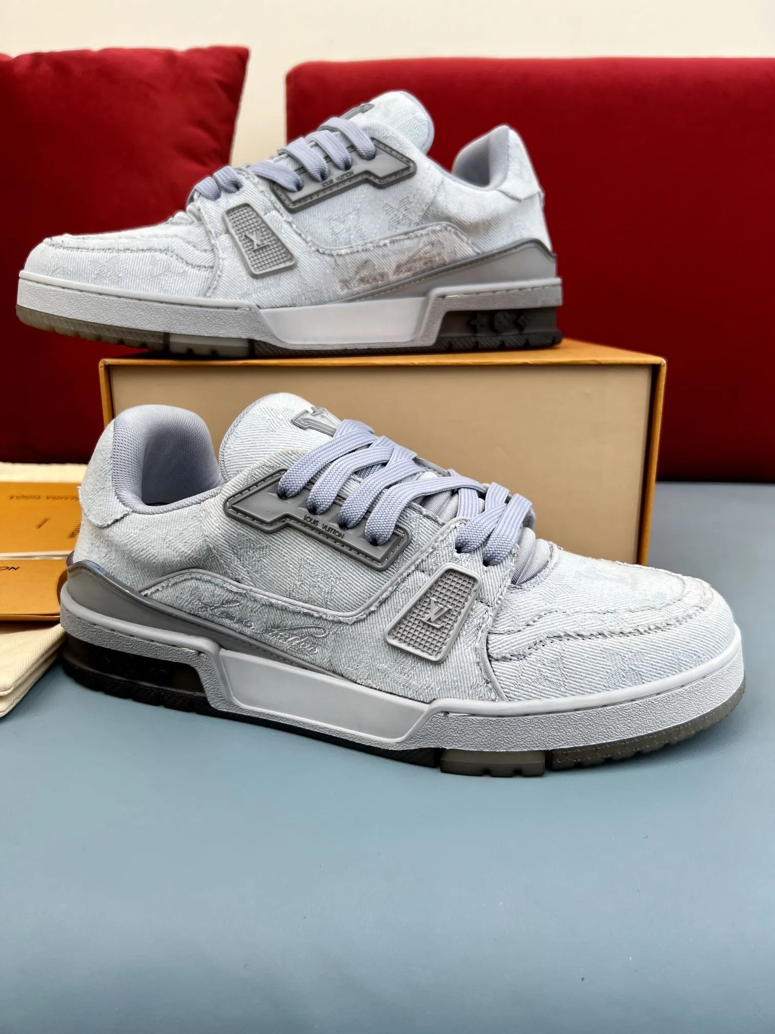 Louis Vuitton Trainer Sneaker Light Grey Low – Replica Shoes & Louis Vuitton Fake Neat 325