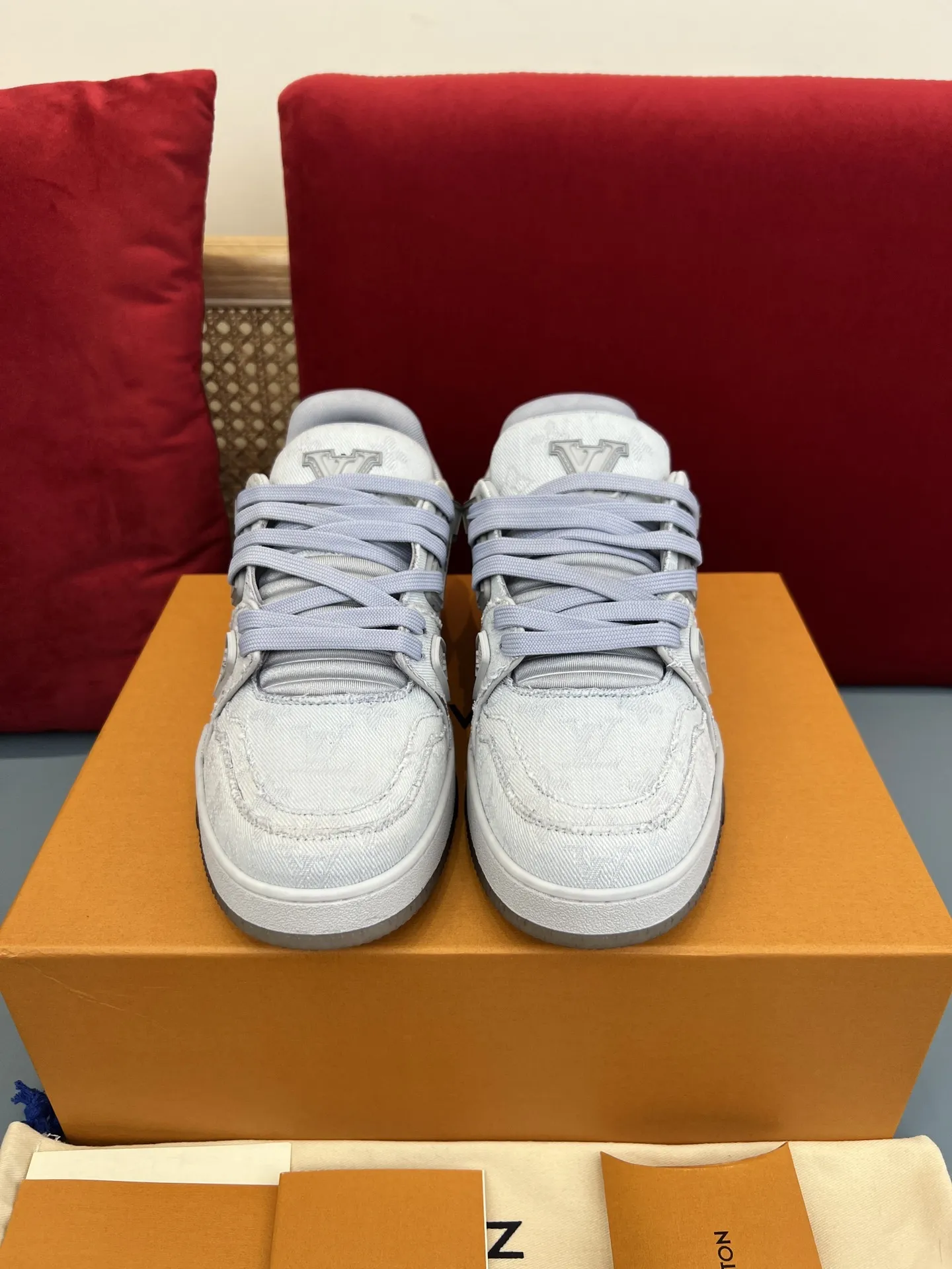 Louis Vuitton Trainer Sneaker Light Grey Low – Replica Shoes & Louis Vuitton Fake Neat 325