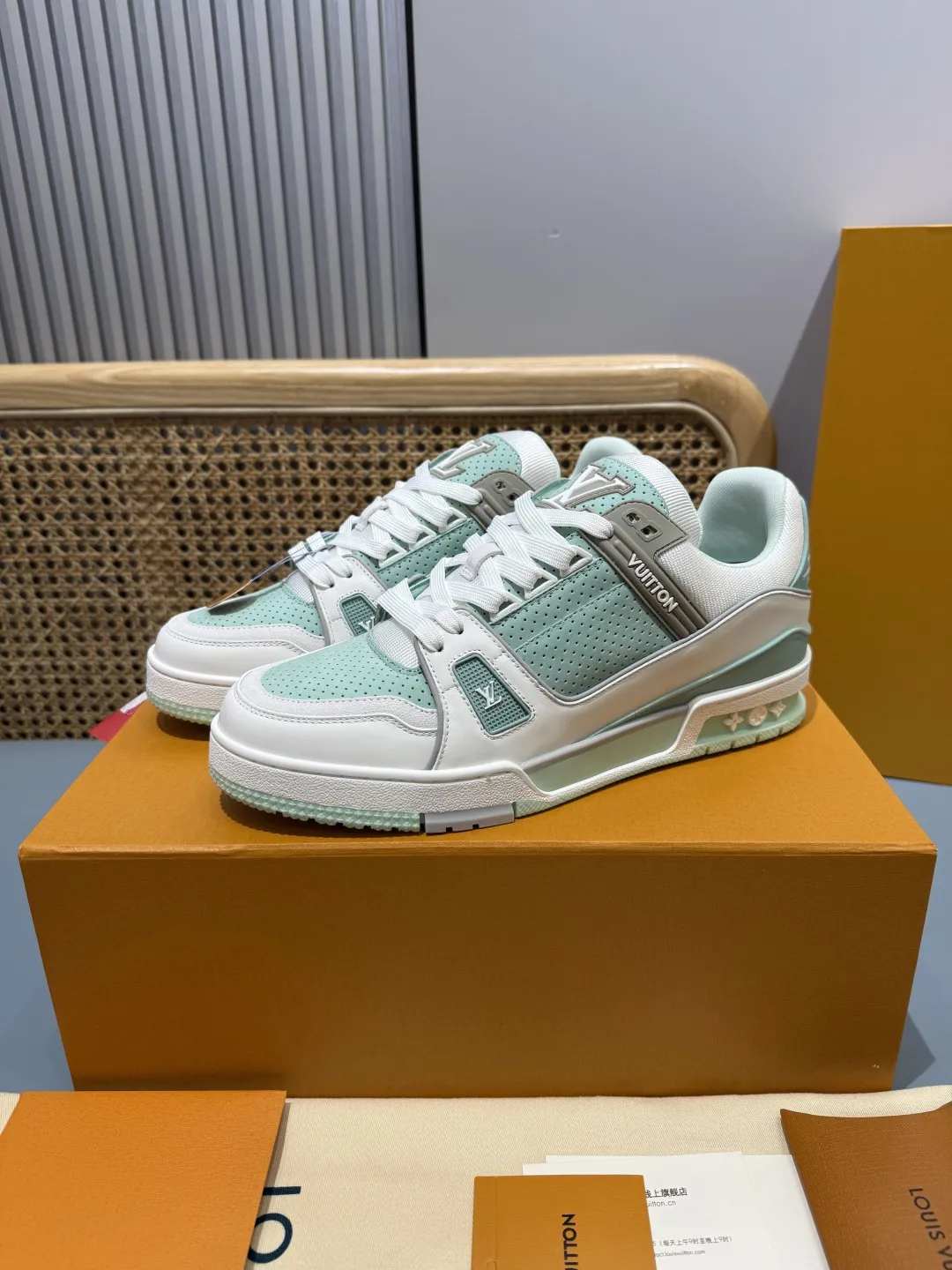 UrbanChic Louis Vuitton Trainer Sneaker Mint Green  – Replica Shoes & Louis Vuitton Replica 384