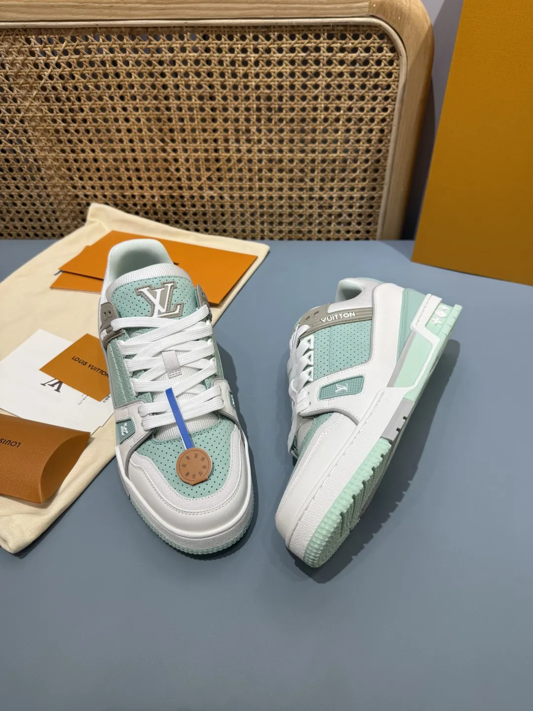 UrbanChic Louis Vuitton Trainer Sneaker Mint Green  – Replica Shoes & Louis Vuitton Replica 384