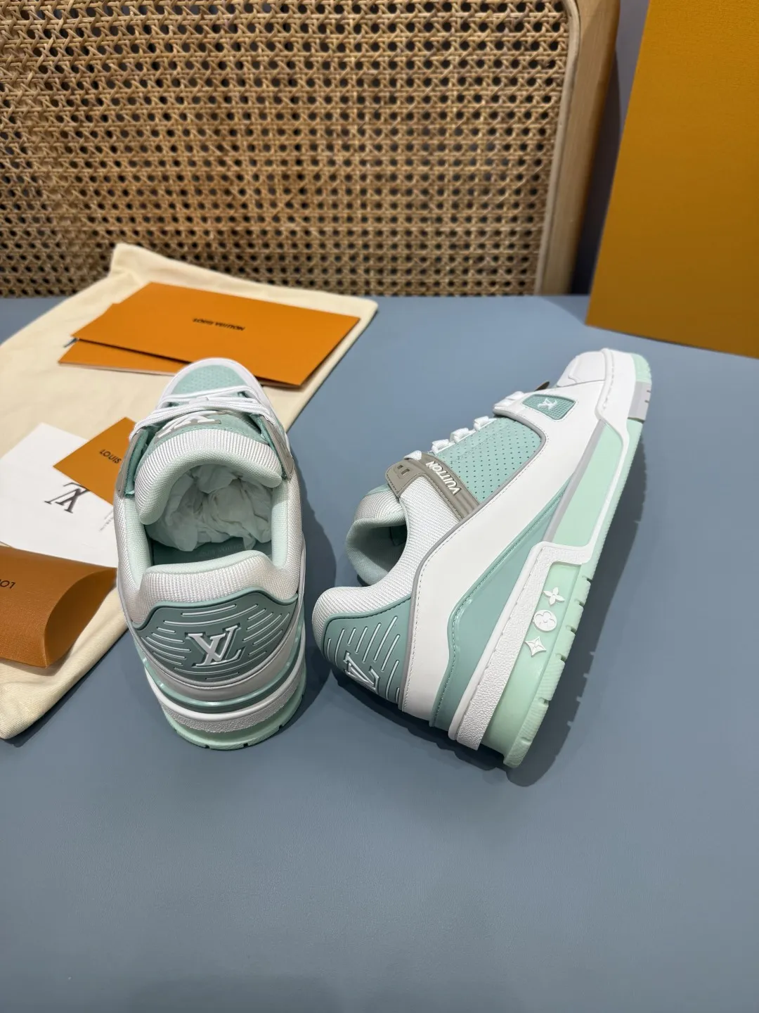 UrbanChic Louis Vuitton Trainer Sneaker Mint Green  – Replica Shoes & Louis Vuitton Replica 384
