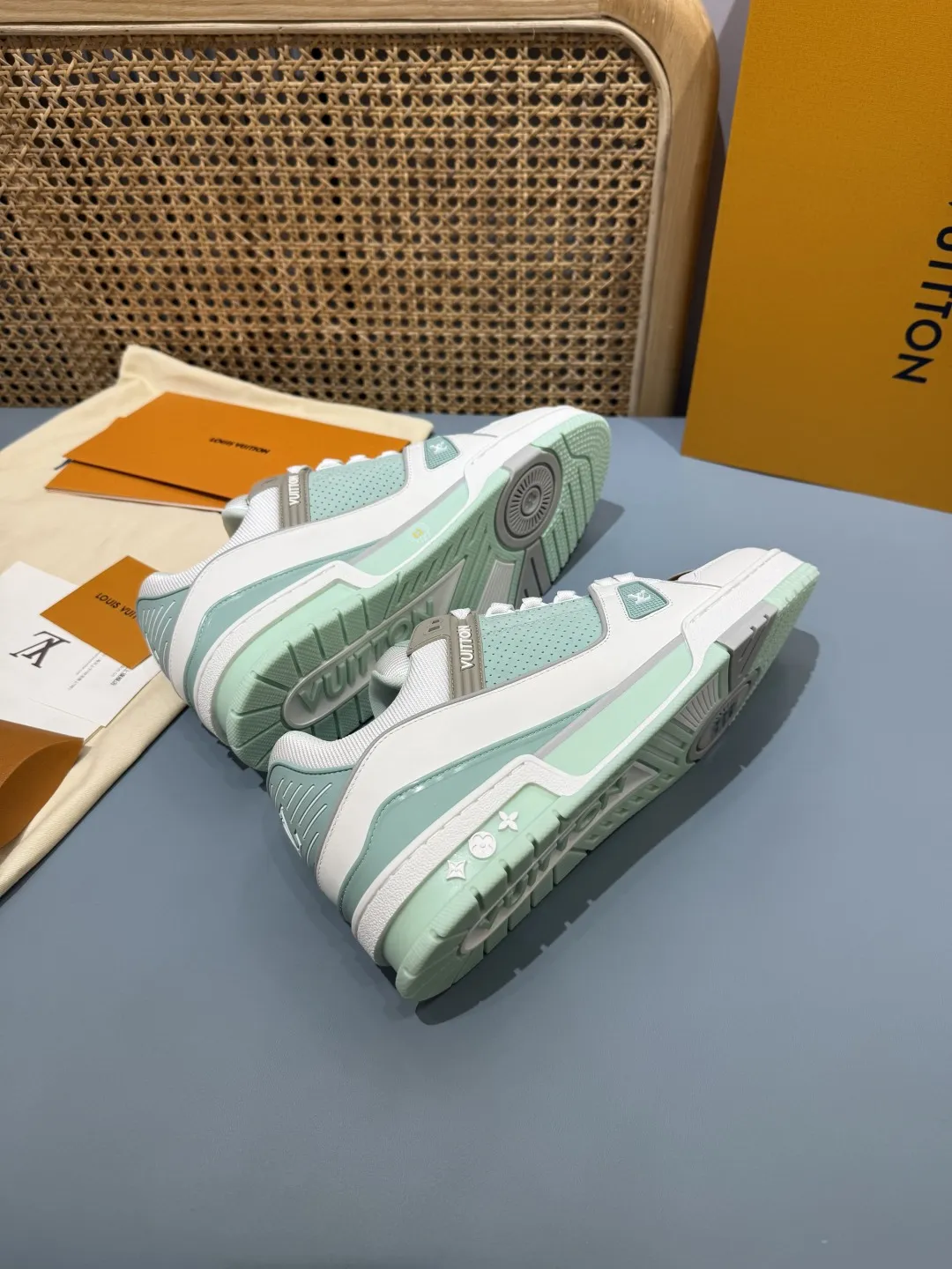UrbanChic Louis Vuitton Trainer Sneaker Mint Green  – Replica Shoes & Louis Vuitton Replica 384