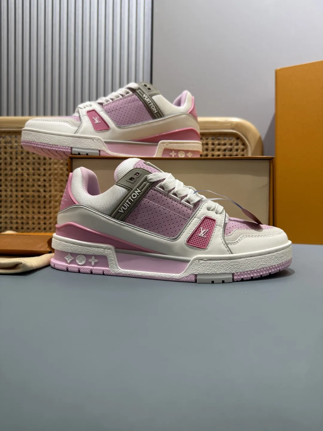 WrinkleFree Louis Vuitton Trainer Sneaker Pink  – Replica Shoes & Louis Vuitton Fake Collection 380