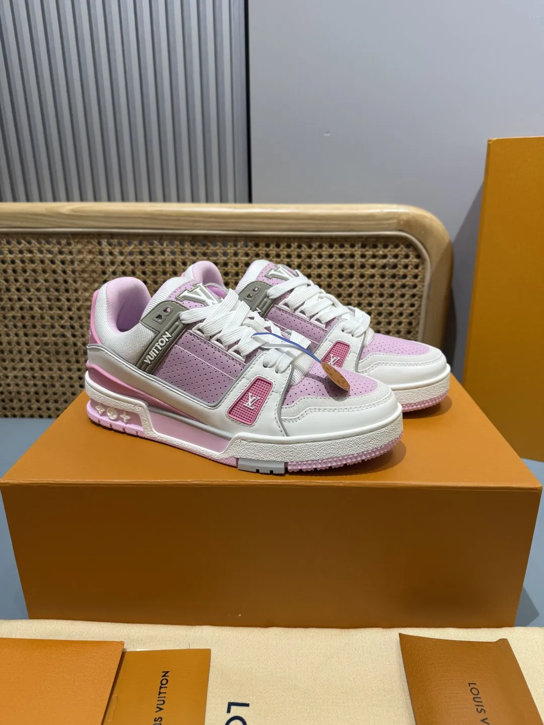 WrinkleFree Louis Vuitton Trainer Sneaker Pink  – Replica Shoes & Louis Vuitton Fake Collection 380