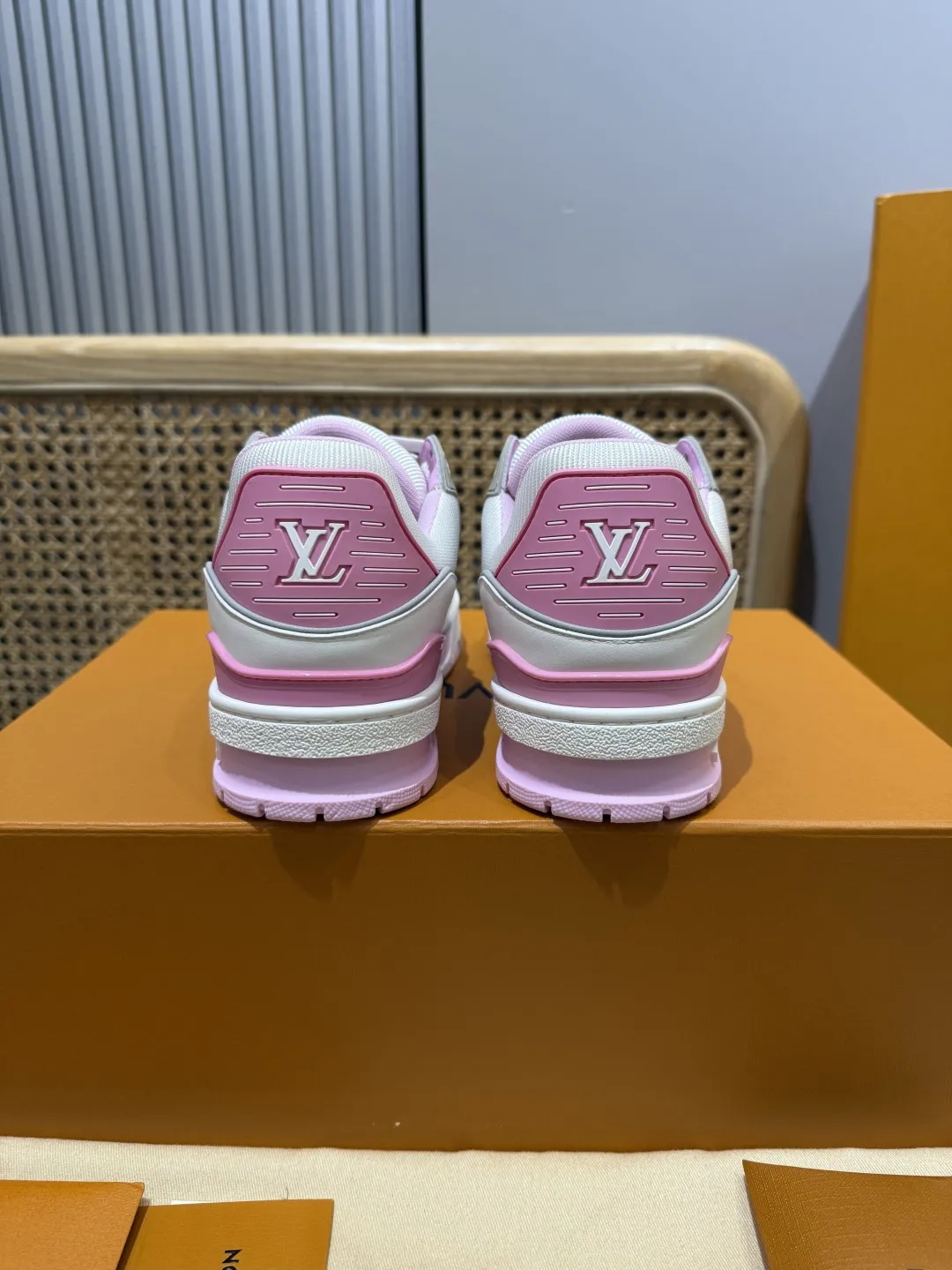 WrinkleFree Louis Vuitton Trainer Sneaker Pink  – Replica Shoes & Louis Vuitton Fake Collection 380
