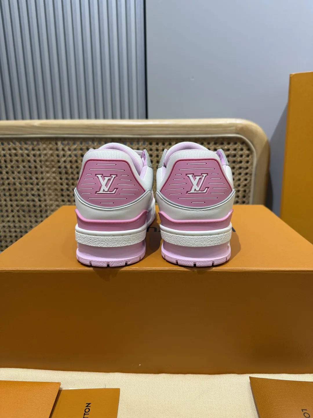 WrinkleFree Louis Vuitton Trainer Sneaker Pink  – Replica Shoes & Louis Vuitton Fake Collection 380