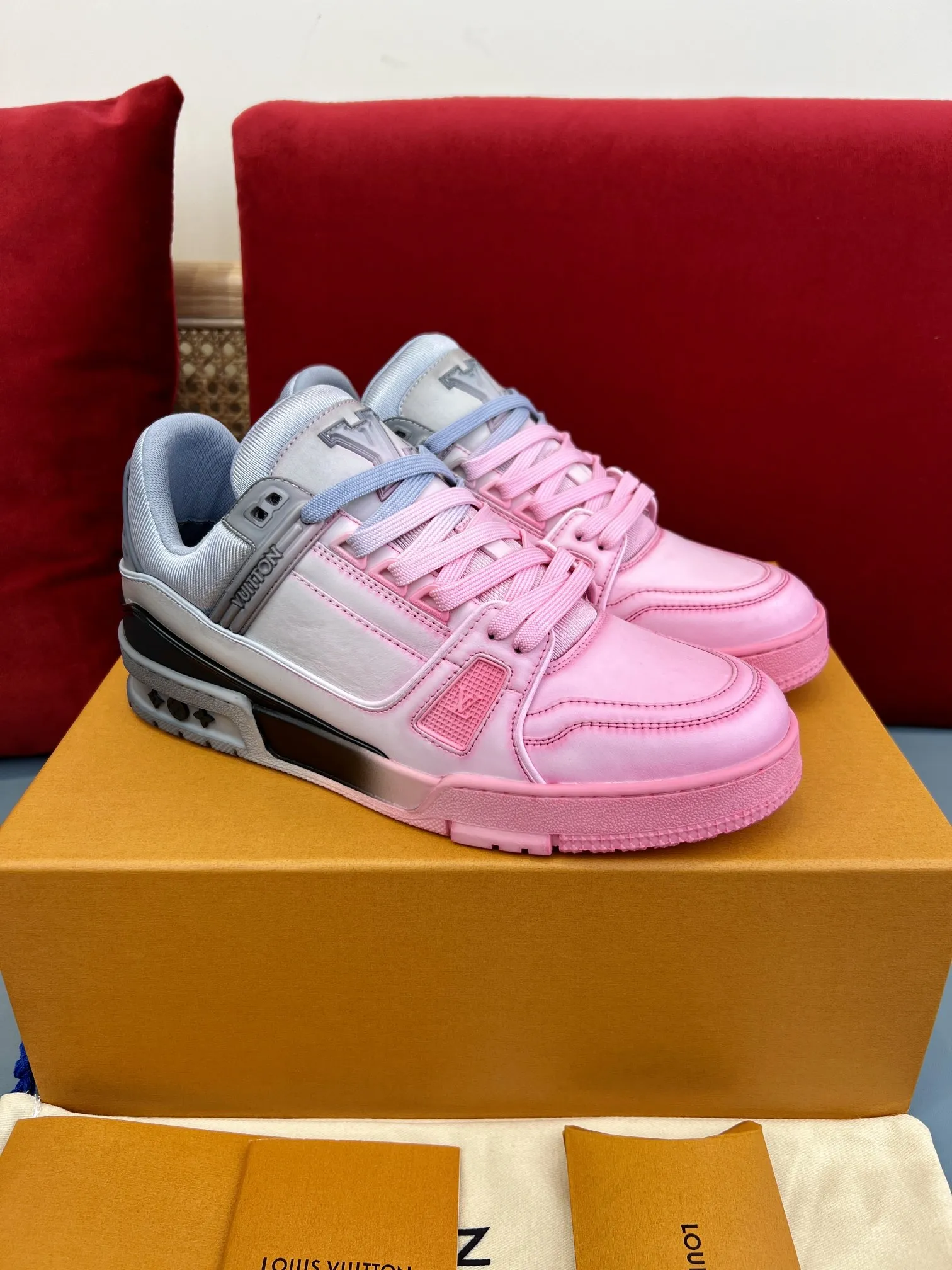 Louis Vuitton Trainer Sneaker Pink Grey – Replica Shoes & Louis Vuitton Fake WaterResistant 331