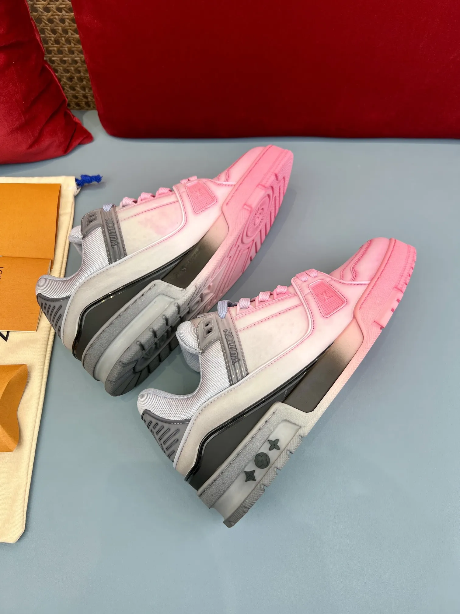 Louis Vuitton Trainer Sneaker Pink Grey – Replica Shoes & Louis Vuitton Fake WaterResistant 331
