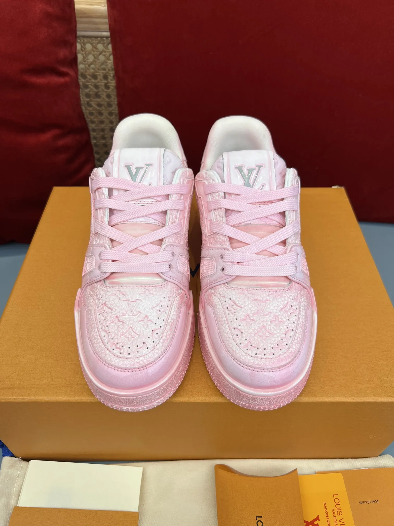Trendy Louis Vuitton Trainer Sneaker Pink Lace-Up – Replica Shoes & Louis Vuitton Fake 314
