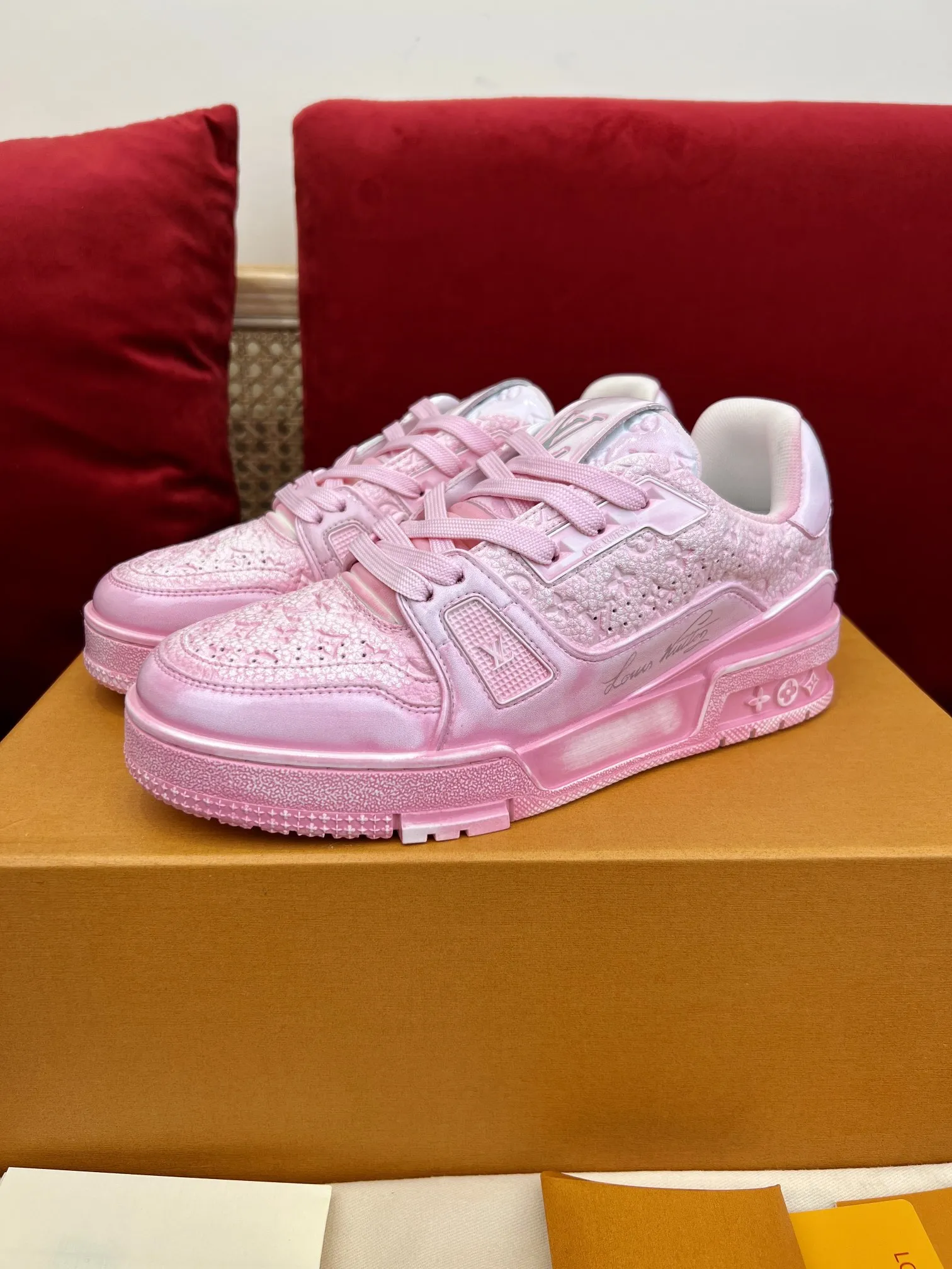 Trendy Louis Vuitton Trainer Sneaker Pink Lace-Up – Replica Shoes & Louis Vuitton Fake 314