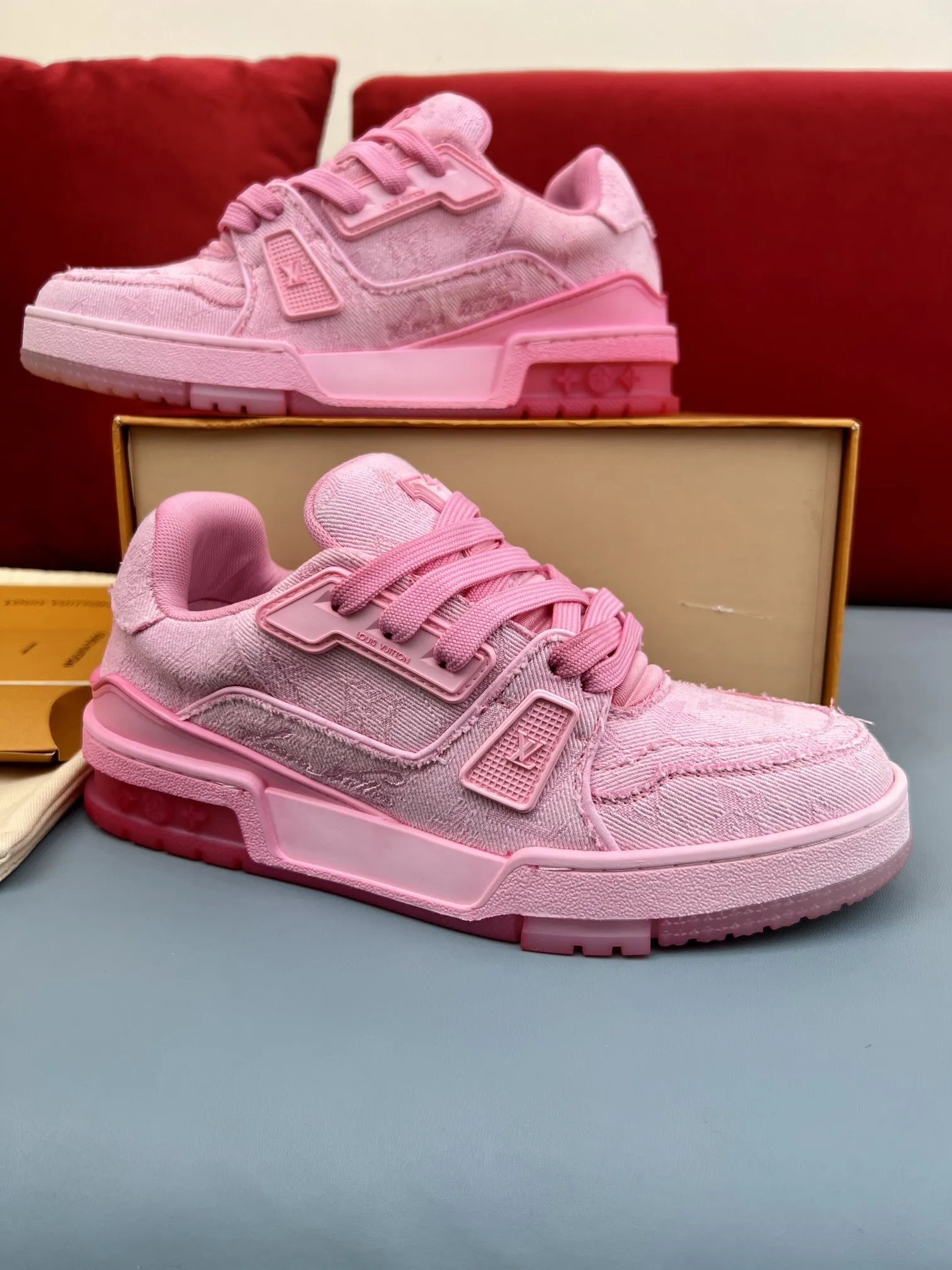 Louis Vuitton Trainer Sneaker Pink Monogram – Replica Shoes & Louis Vuitton Fake Edition ModernLook 323