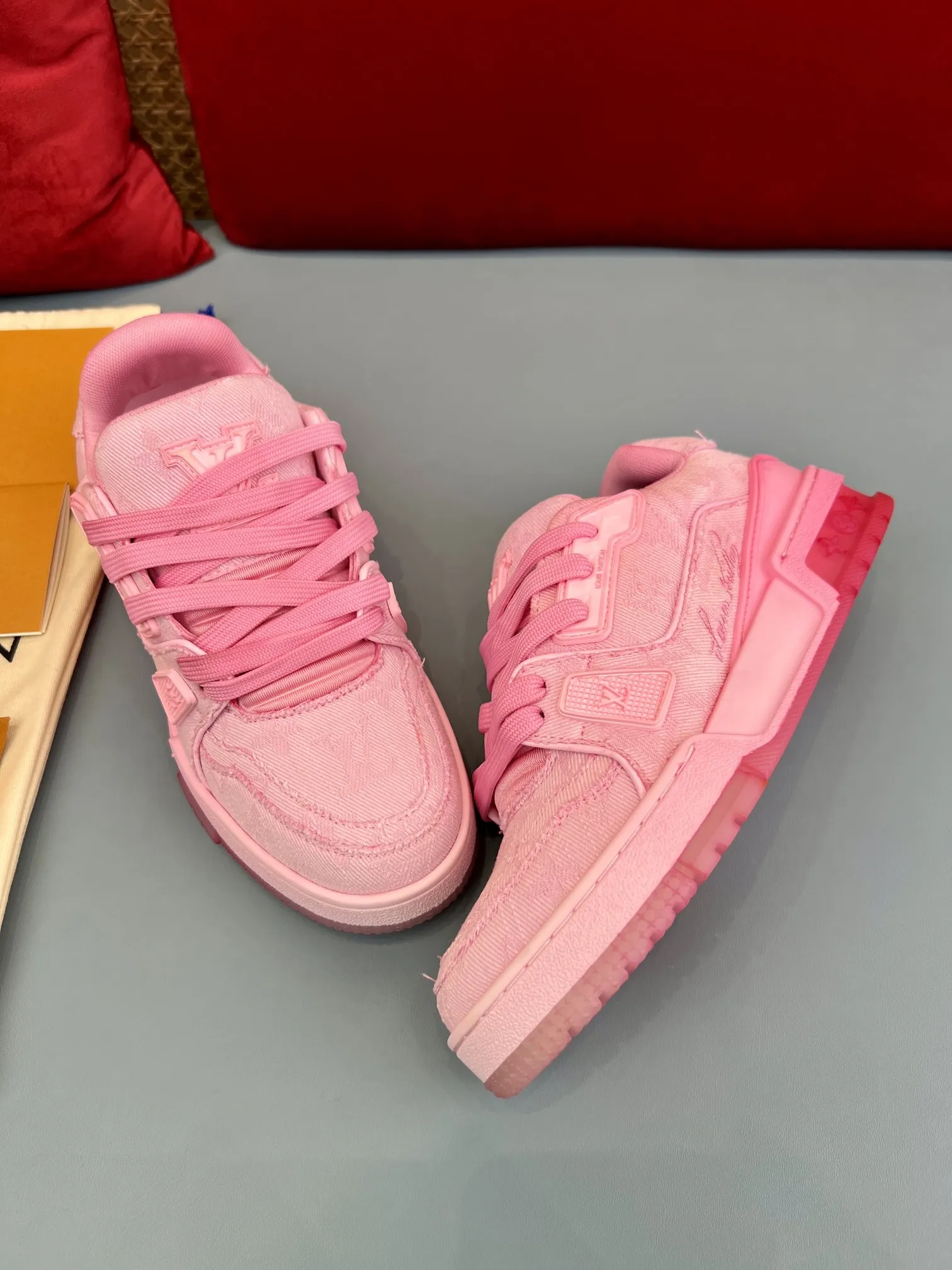 Louis Vuitton Trainer Sneaker Pink Monogram – Replica Shoes & Louis Vuitton Fake Edition ModernLook 323