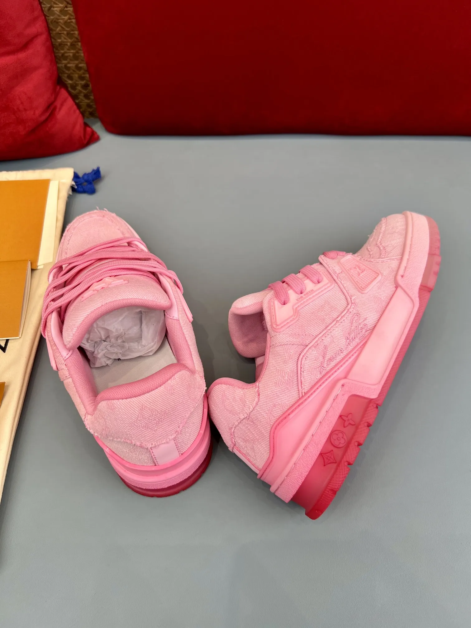 Louis Vuitton Trainer Sneaker Pink Monogram – Replica Shoes & Louis Vuitton Fake Edition ModernLook 323