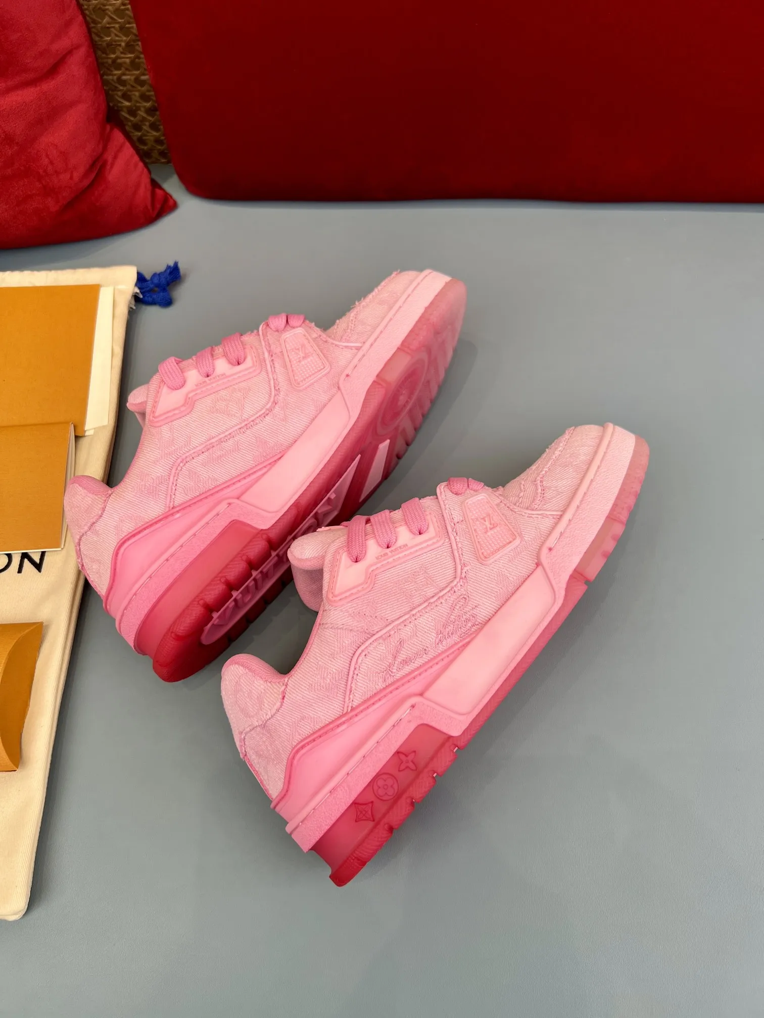 Louis Vuitton Trainer Sneaker Pink Monogram – Replica Shoes & Louis Vuitton Fake Edition ModernLook 323