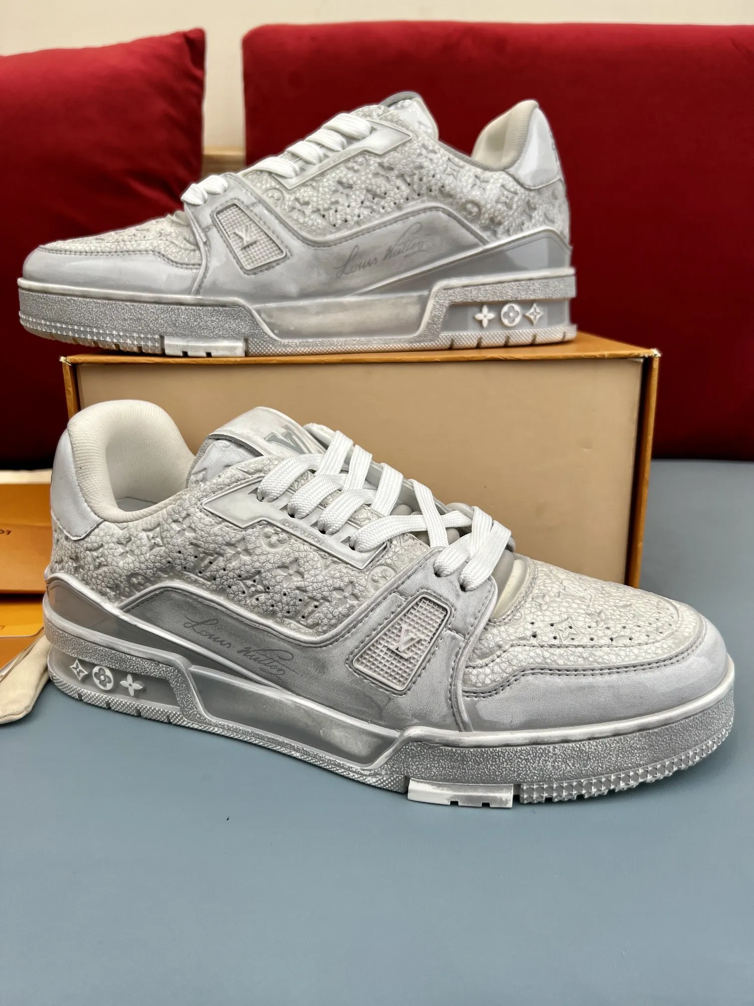 Louis Vuitton Trainer Sneaker Silver Gradient – Replica Shoes & Louis Vuitton Fake Cozy 312