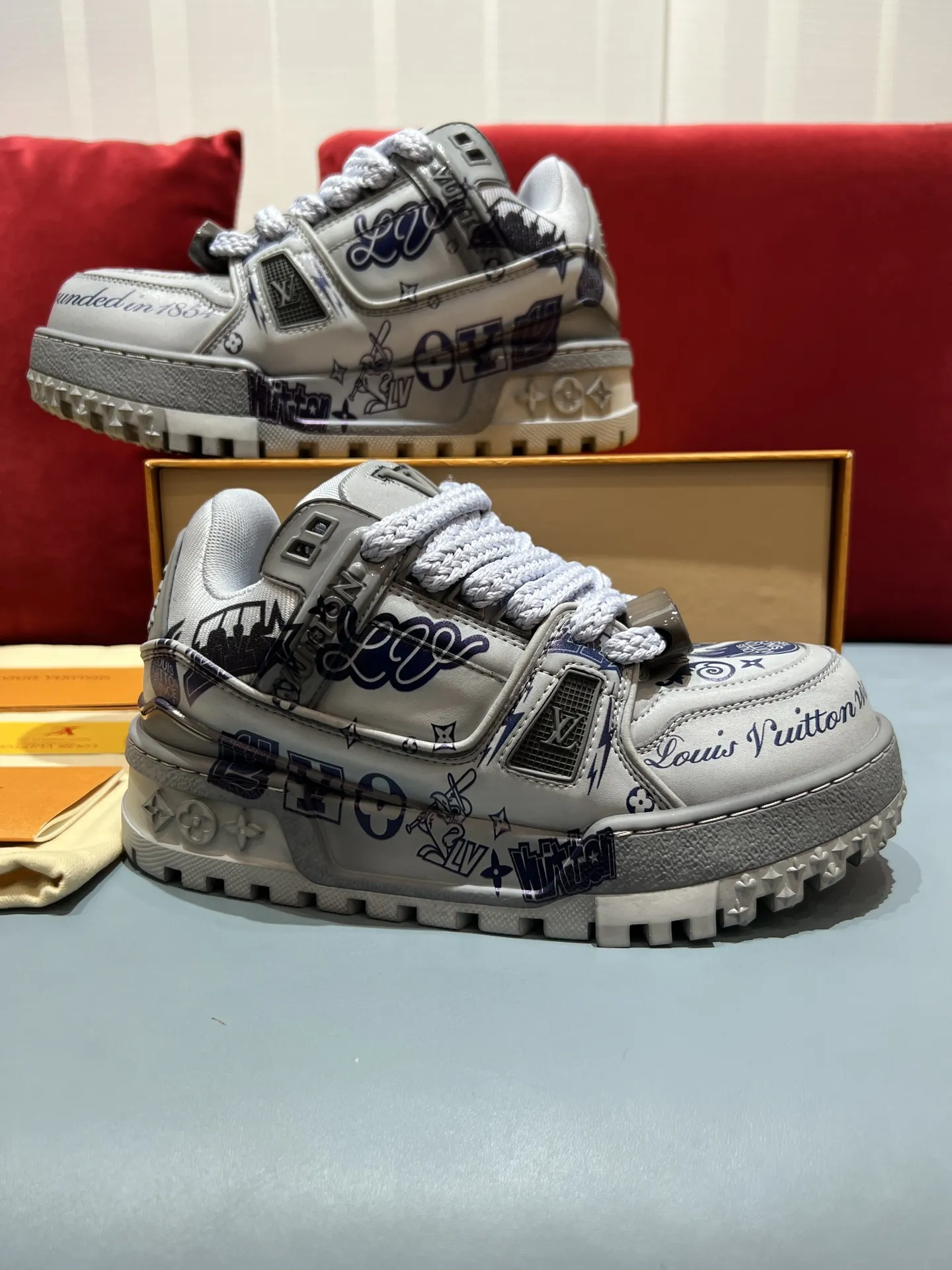 ModernLook Louis Vuitton Trainer Sneaker White Blue  – Rep Shoes & Louis Vuitton Fake 362