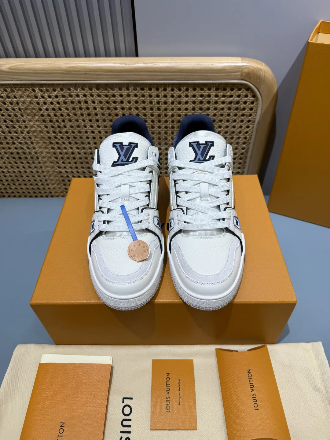 Louis Vuitton Trainer Sneaker White Blue Low – Replica Shoes & Louis Vuitton Replica Effortless 378