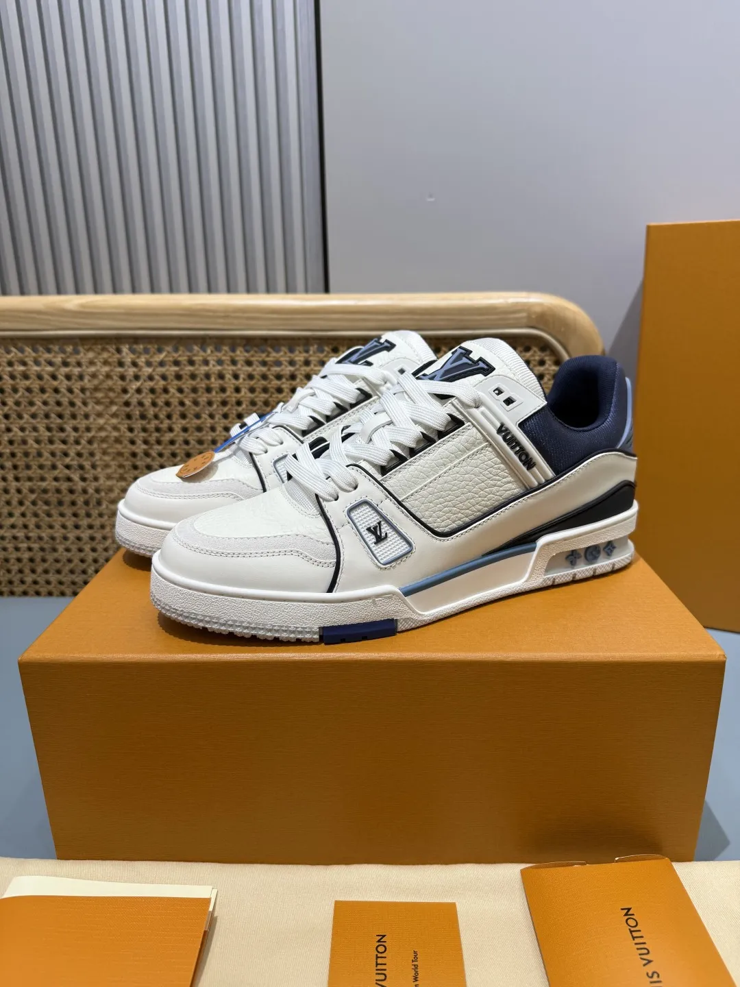 Louis Vuitton Trainer Sneaker White Blue Low – Replica Shoes & Louis Vuitton Replica Effortless 378