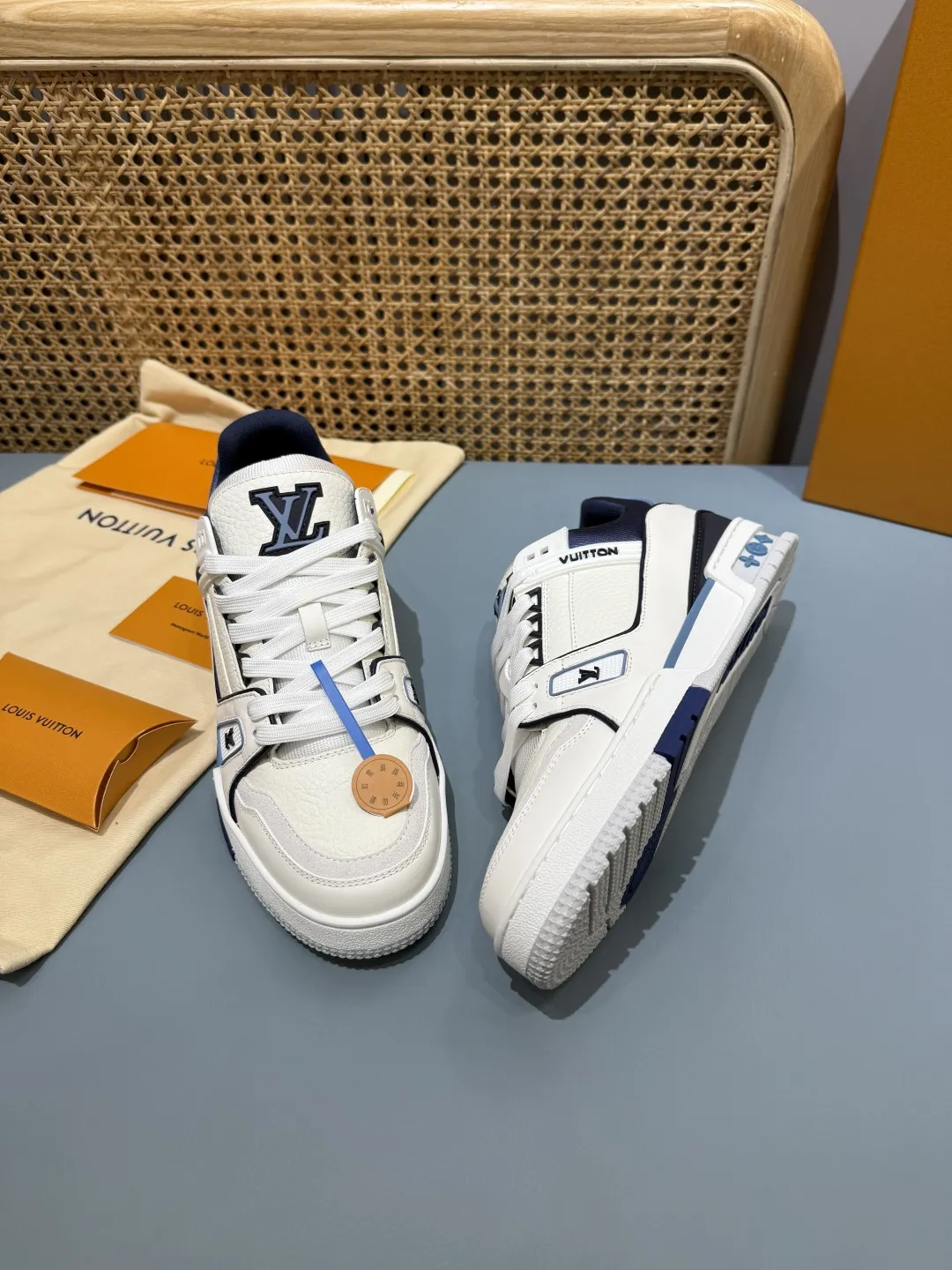 Louis Vuitton Trainer Sneaker White Blue Low – Replica Shoes & Louis Vuitton Replica Effortless 378
