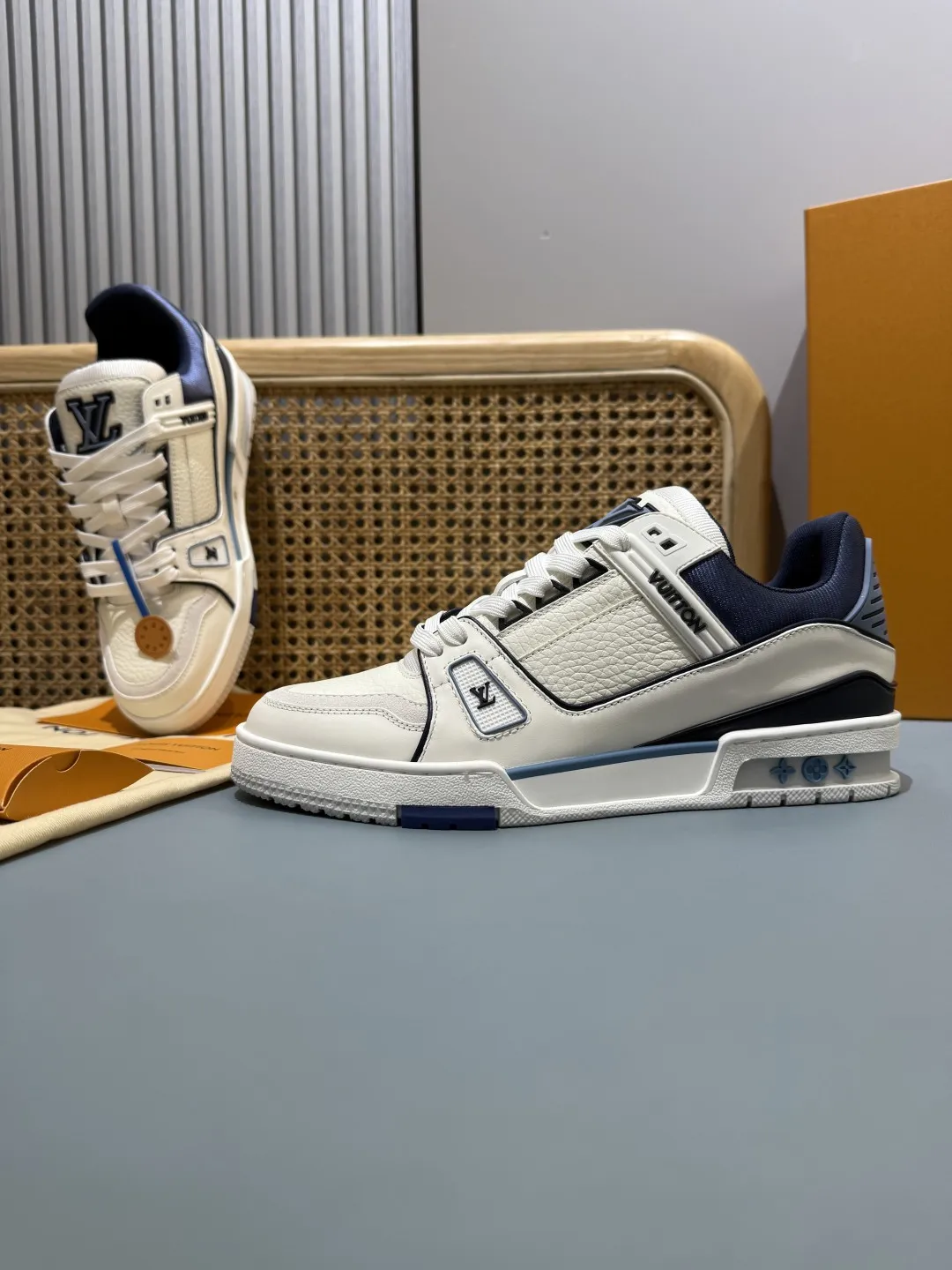 Louis Vuitton Trainer Sneaker White Blue Low – Replica Shoes & Louis Vuitton Replica Effortless 378