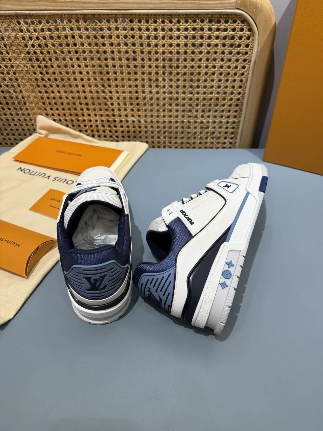 Louis Vuitton Trainer Sneaker White Blue Low – Replica Shoes & Louis Vuitton Replica Effortless 378